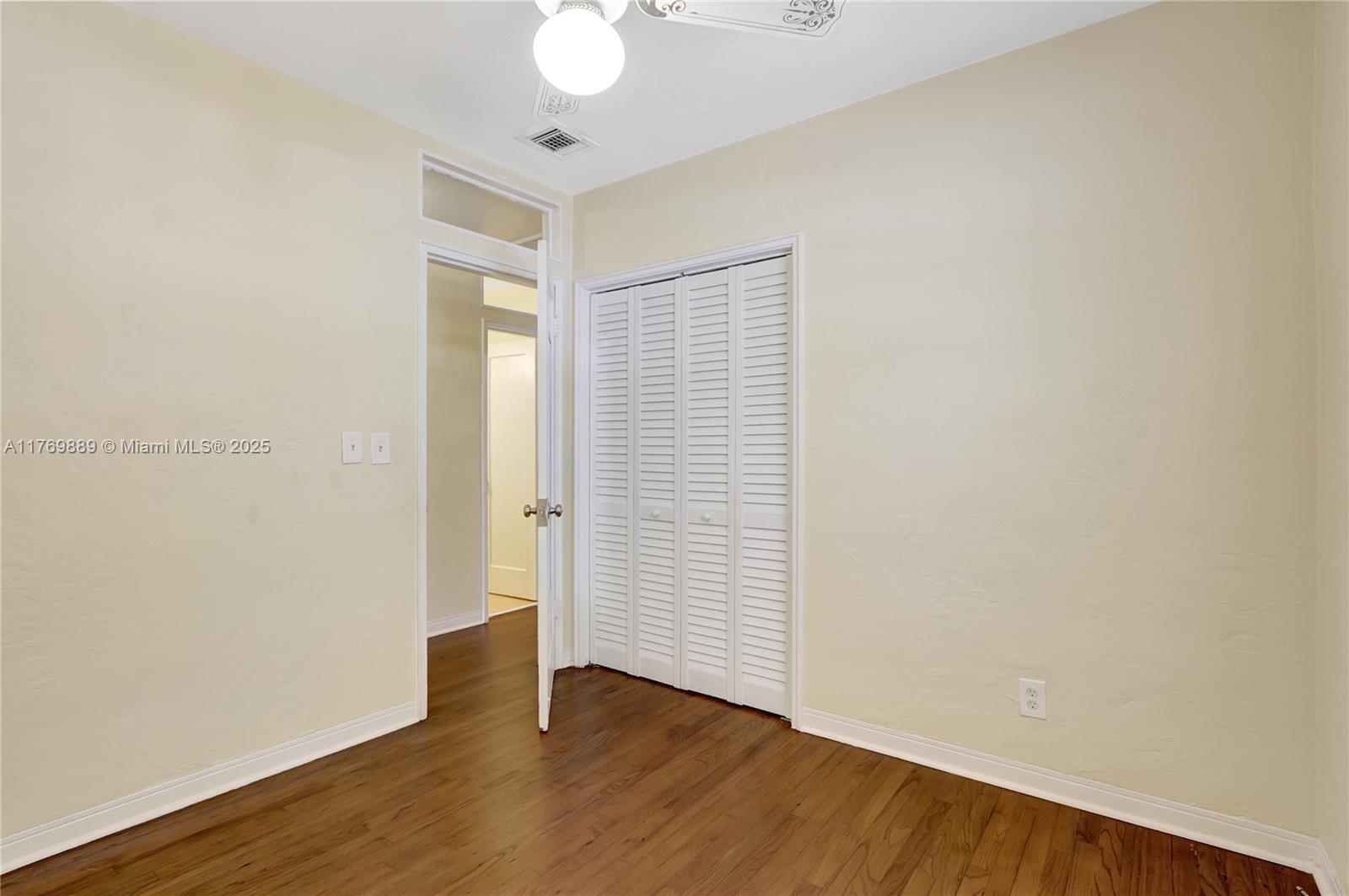 2725 SW 82nd Ave Miami, FL 33155