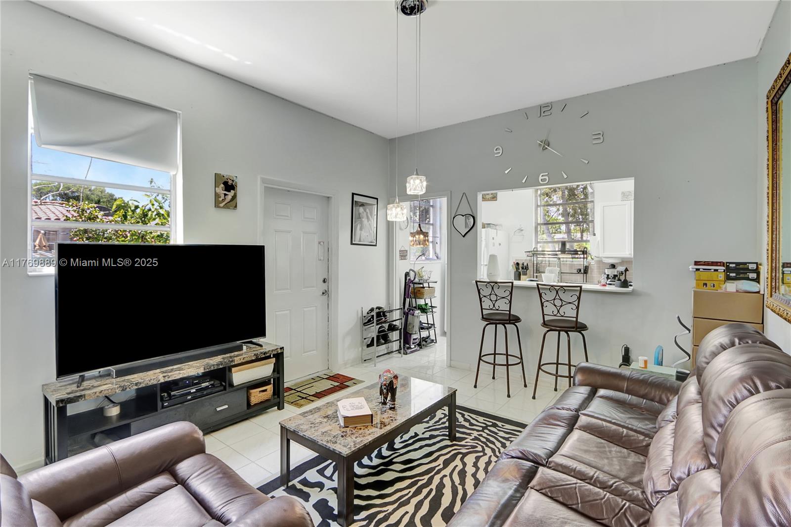 2725 SW 82nd Ave Miami, FL 33155