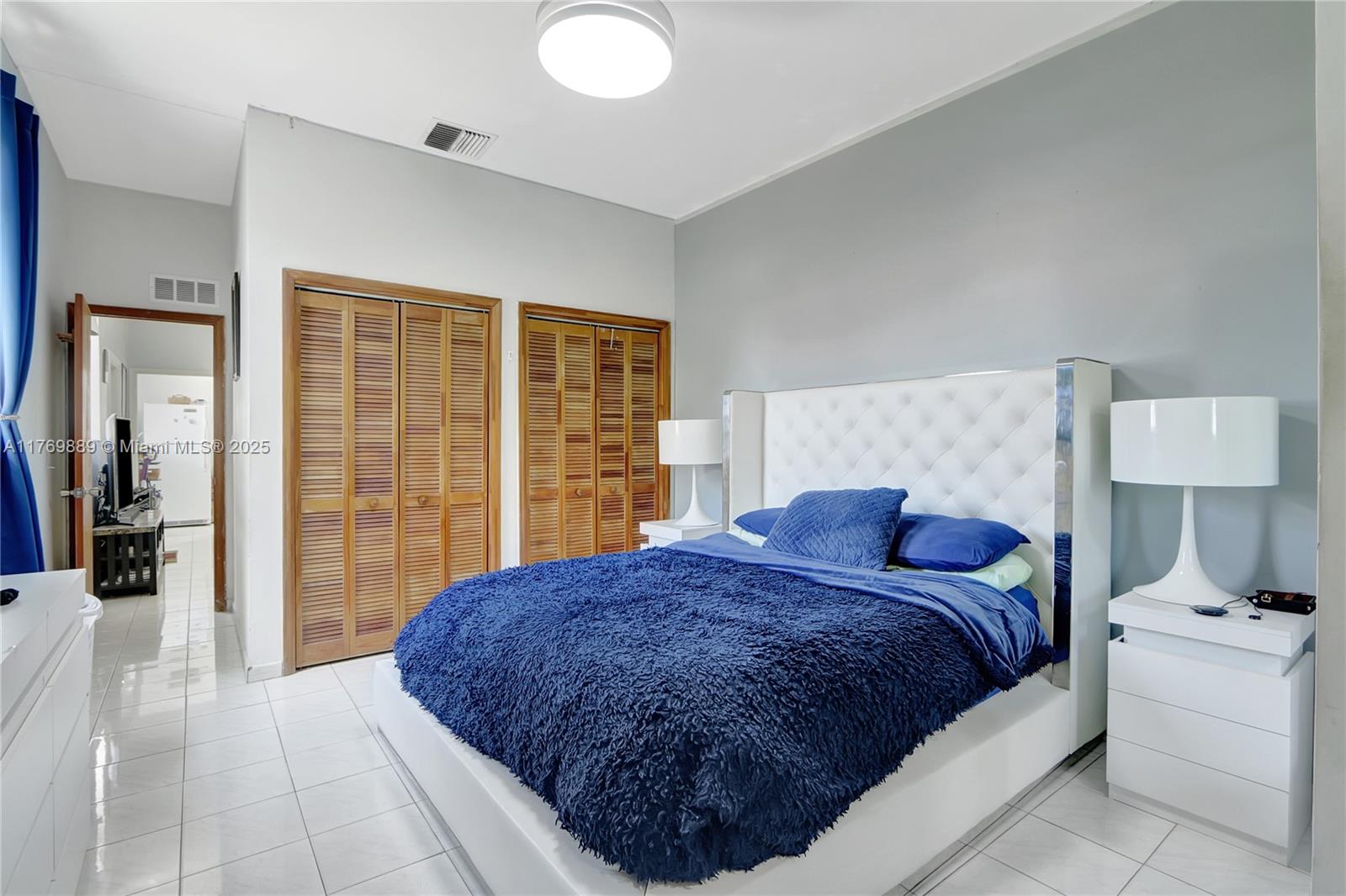 2725 SW 82nd Ave Miami, FL 33155