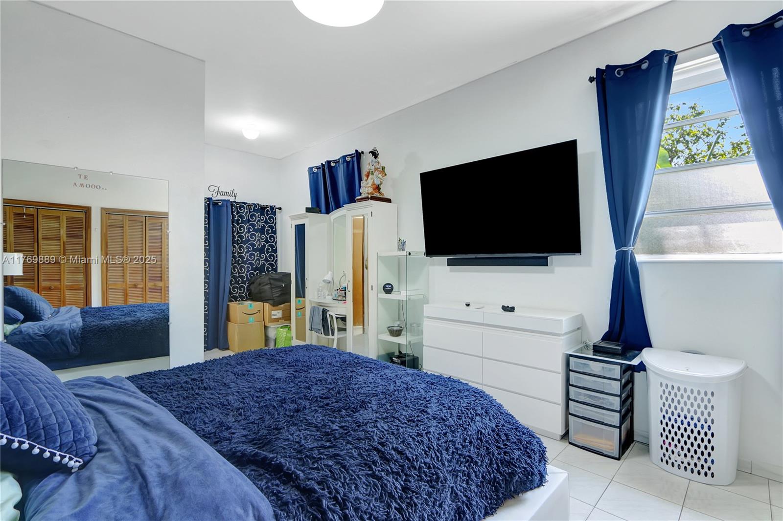 2725 SW 82nd Ave Miami, FL 33155