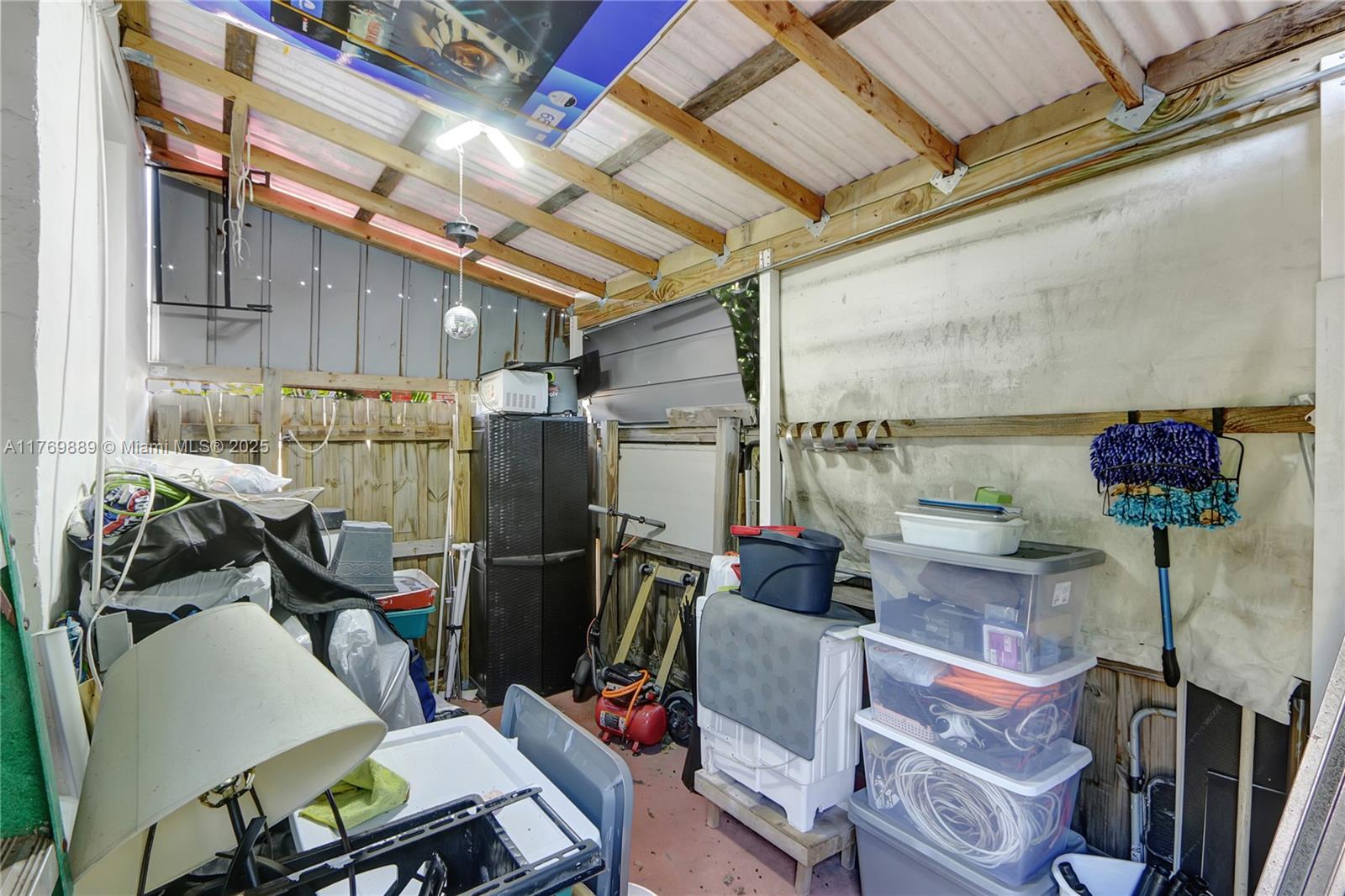 2725 SW 82nd Ave Miami, FL 33155