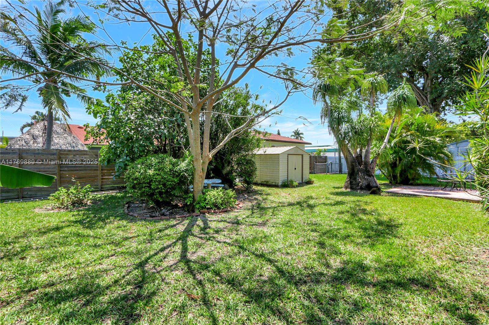 2725 SW 82nd Ave Miami, FL 33155