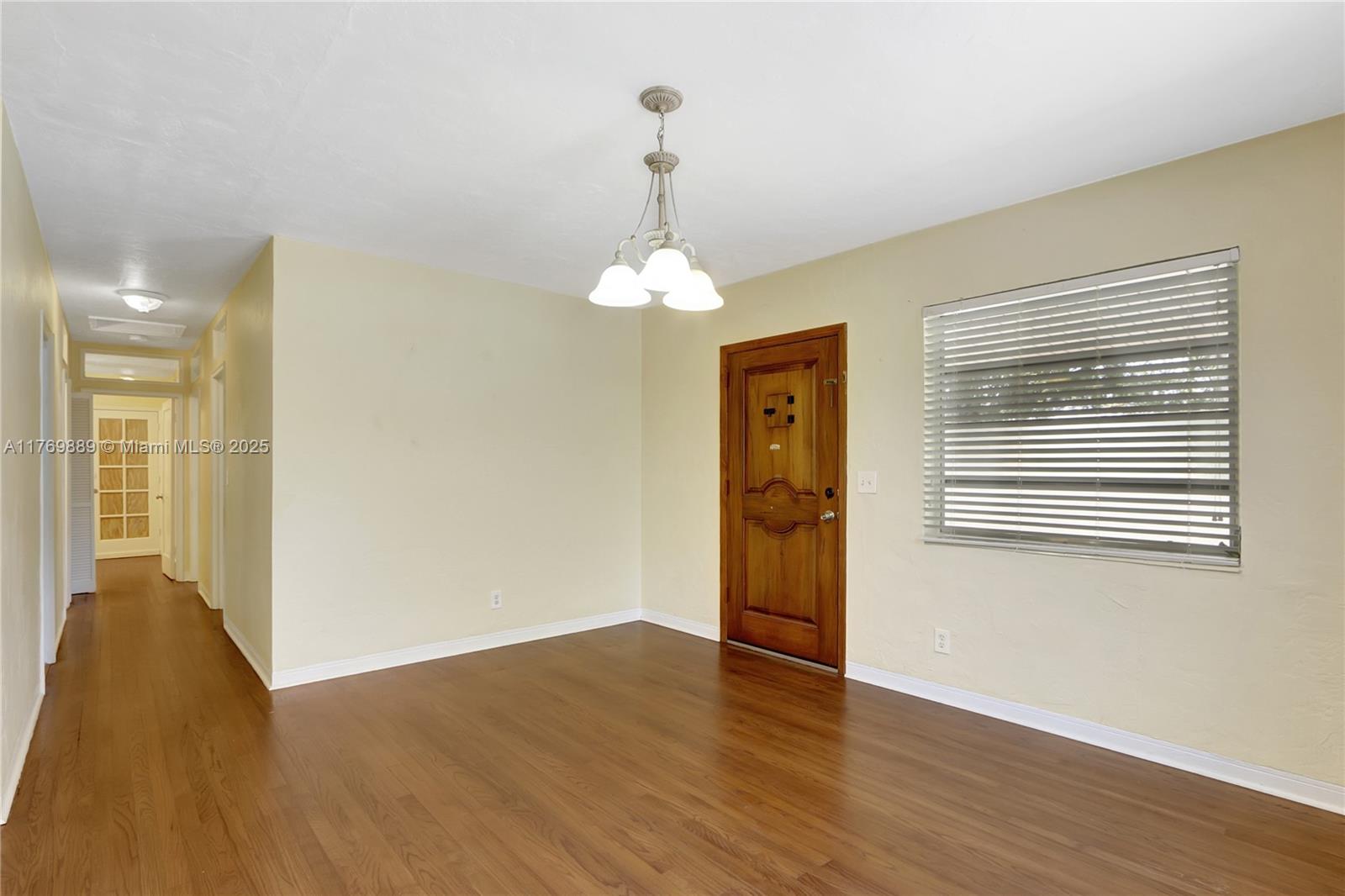 2725 SW 82nd Ave Miami, FL 33155