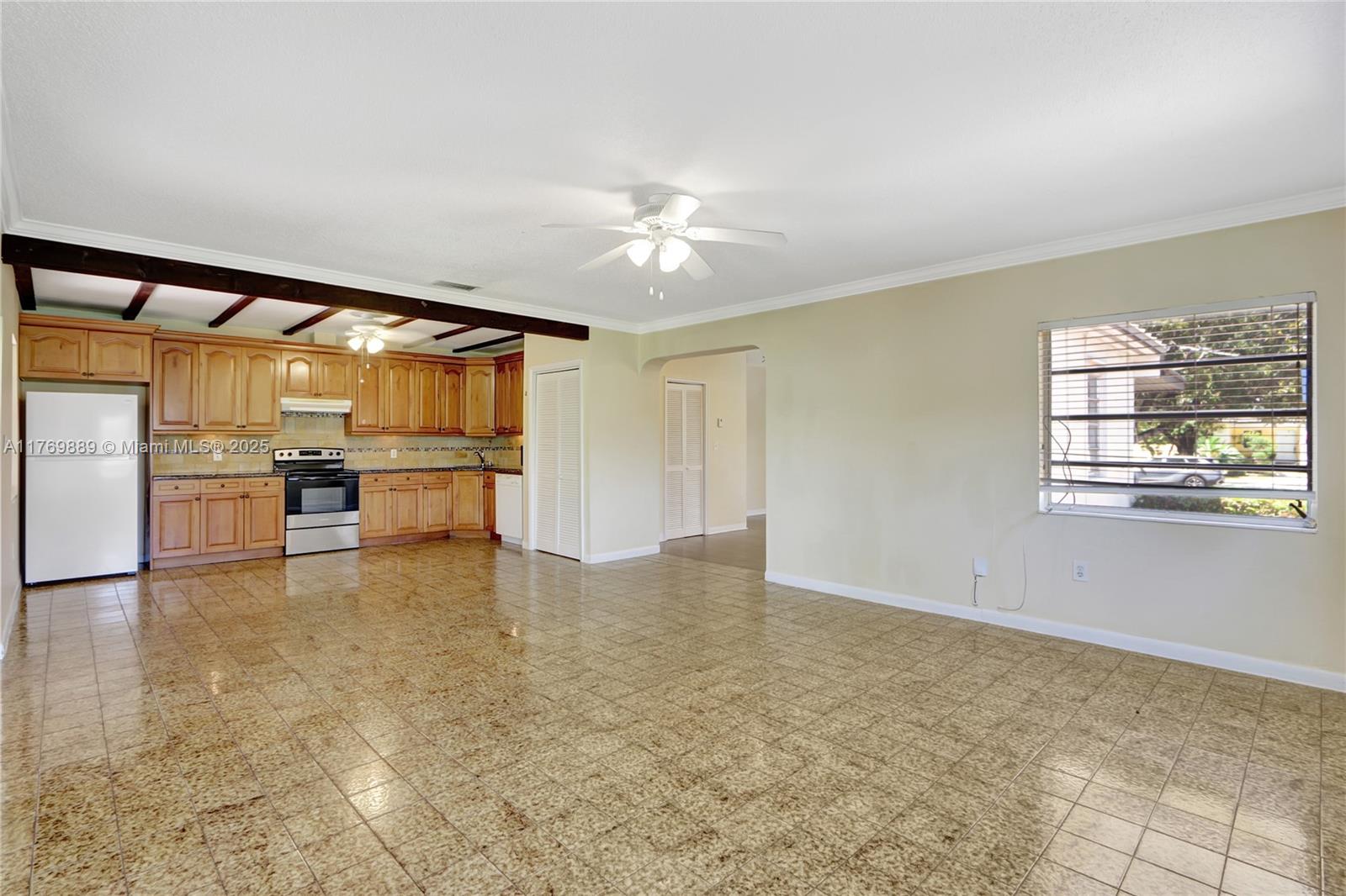 2725 SW 82nd Ave Miami, FL 33155