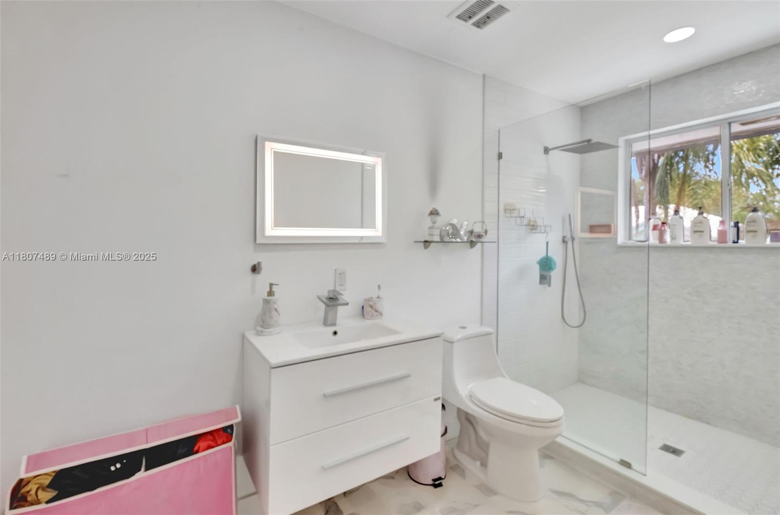 8360 NW 159th Ter Miami Lakes, FL 33016