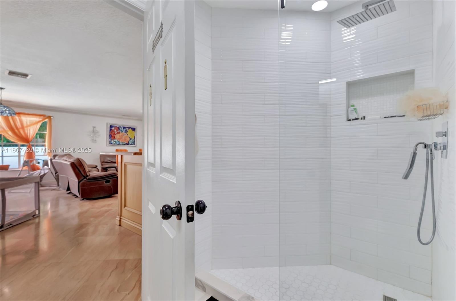 8360 NW 159th Ter Miami Lakes, FL 33016