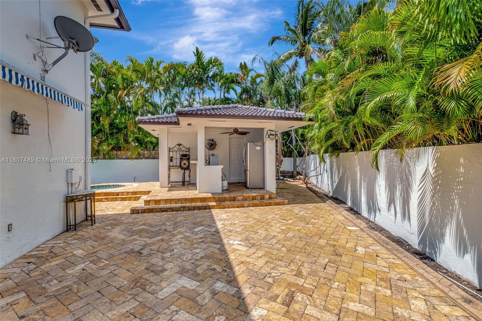 8360 NW 159th Ter Miami Lakes, FL 33016