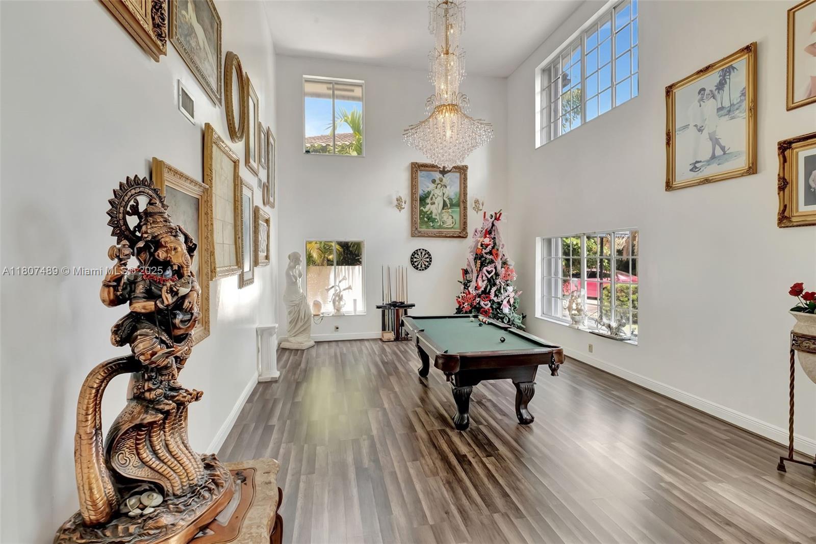 8360 NW 159th Ter Miami Lakes, FL 33016