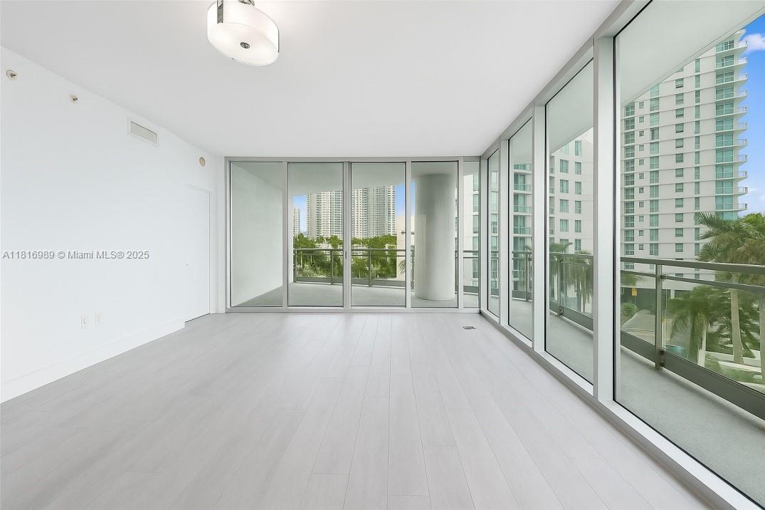 image Riverfront | Faena Distri2