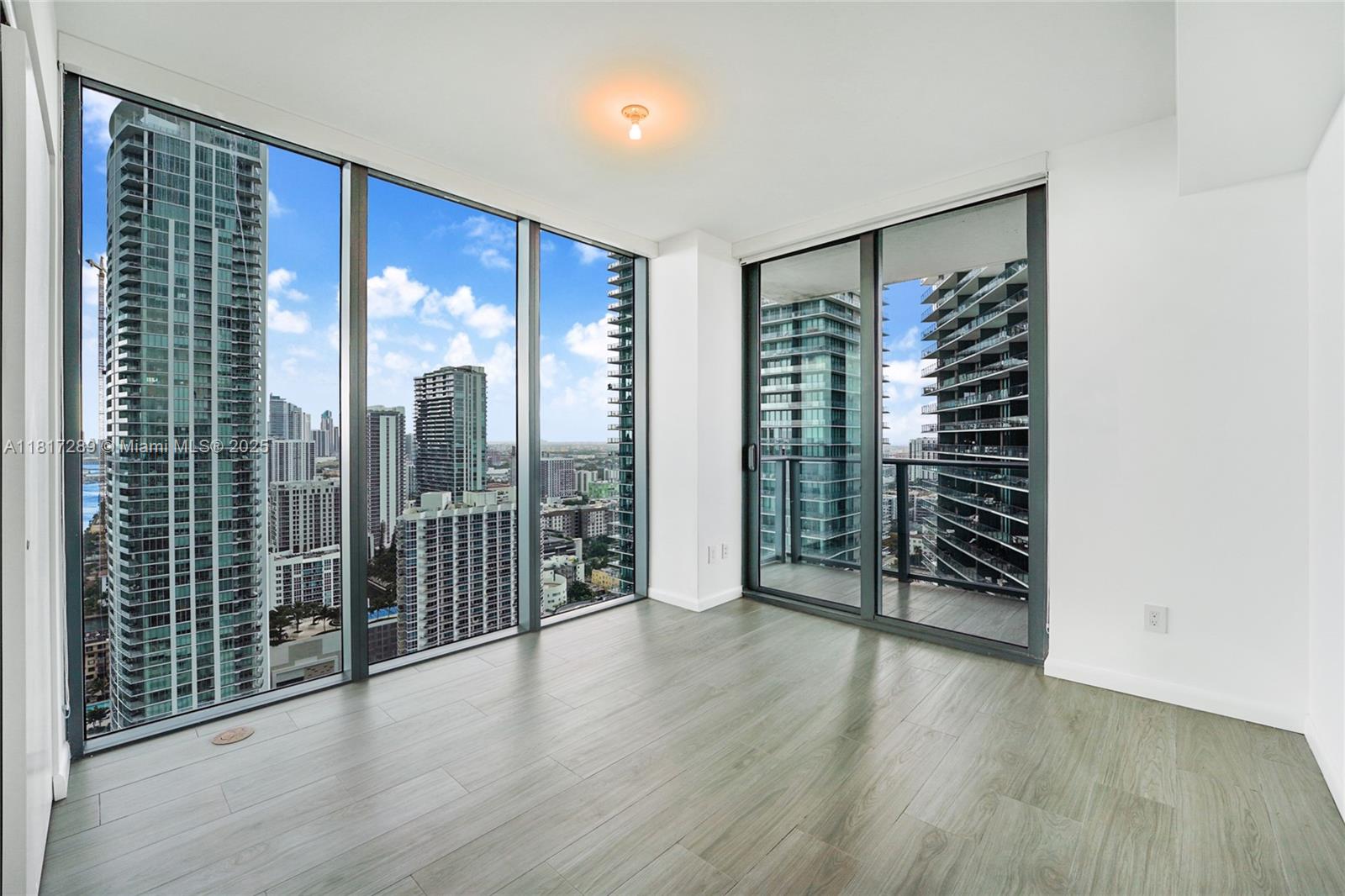 image One Paraiso Condo7