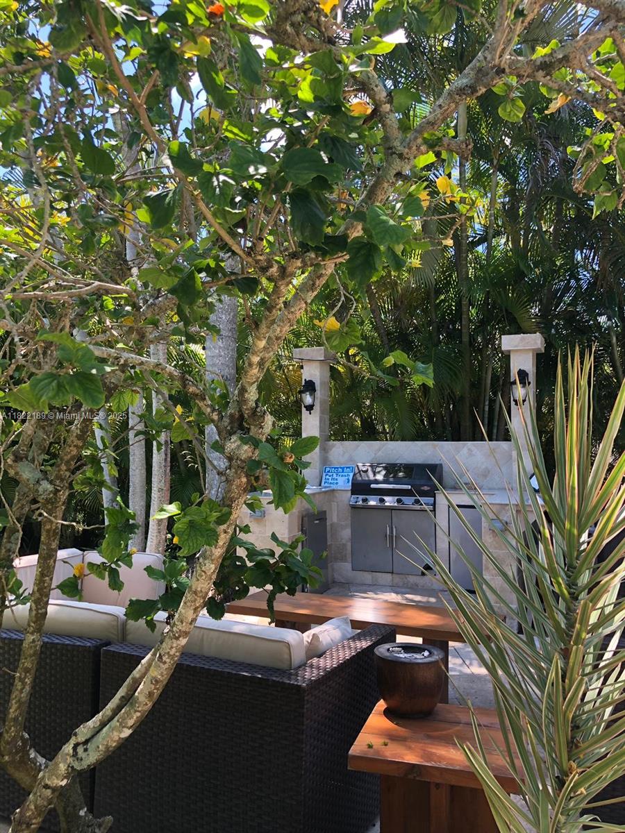 13200 SW 59th Ave Pinecrest, FL 33156