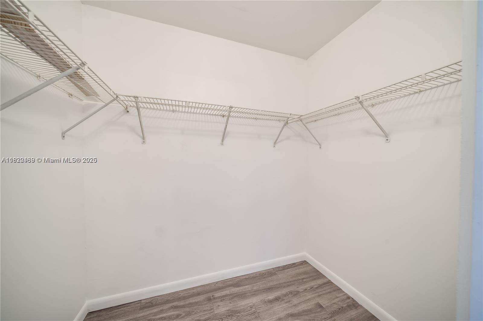 2711 Ocean Clb Blvd #207 Hollywood, FL 33019