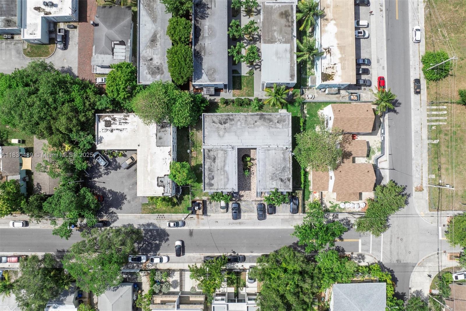 3615 Thomas Ave #16,Miami, FL 33133