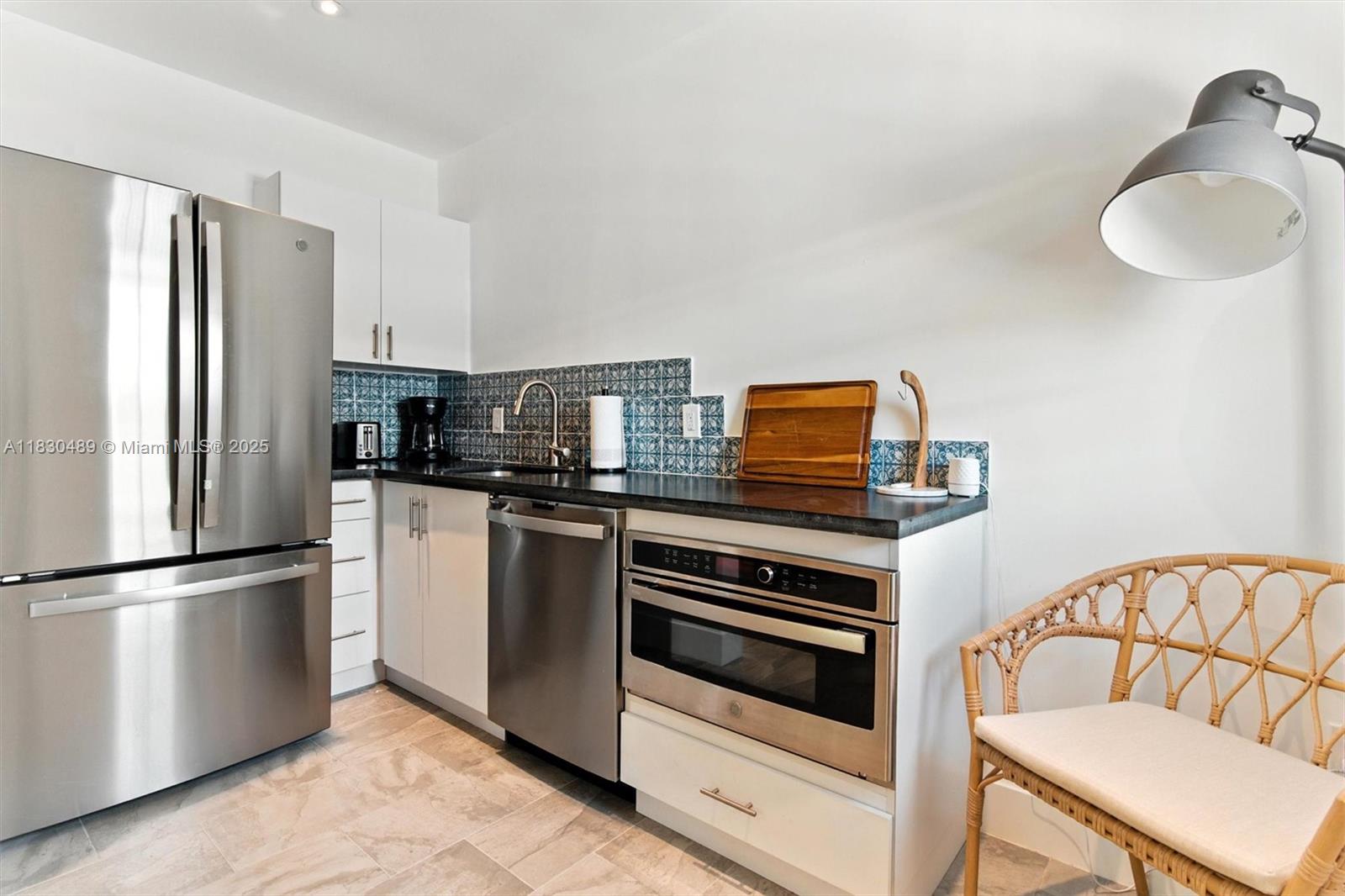 3615 Thomas Ave #16,Miami, FL 33133