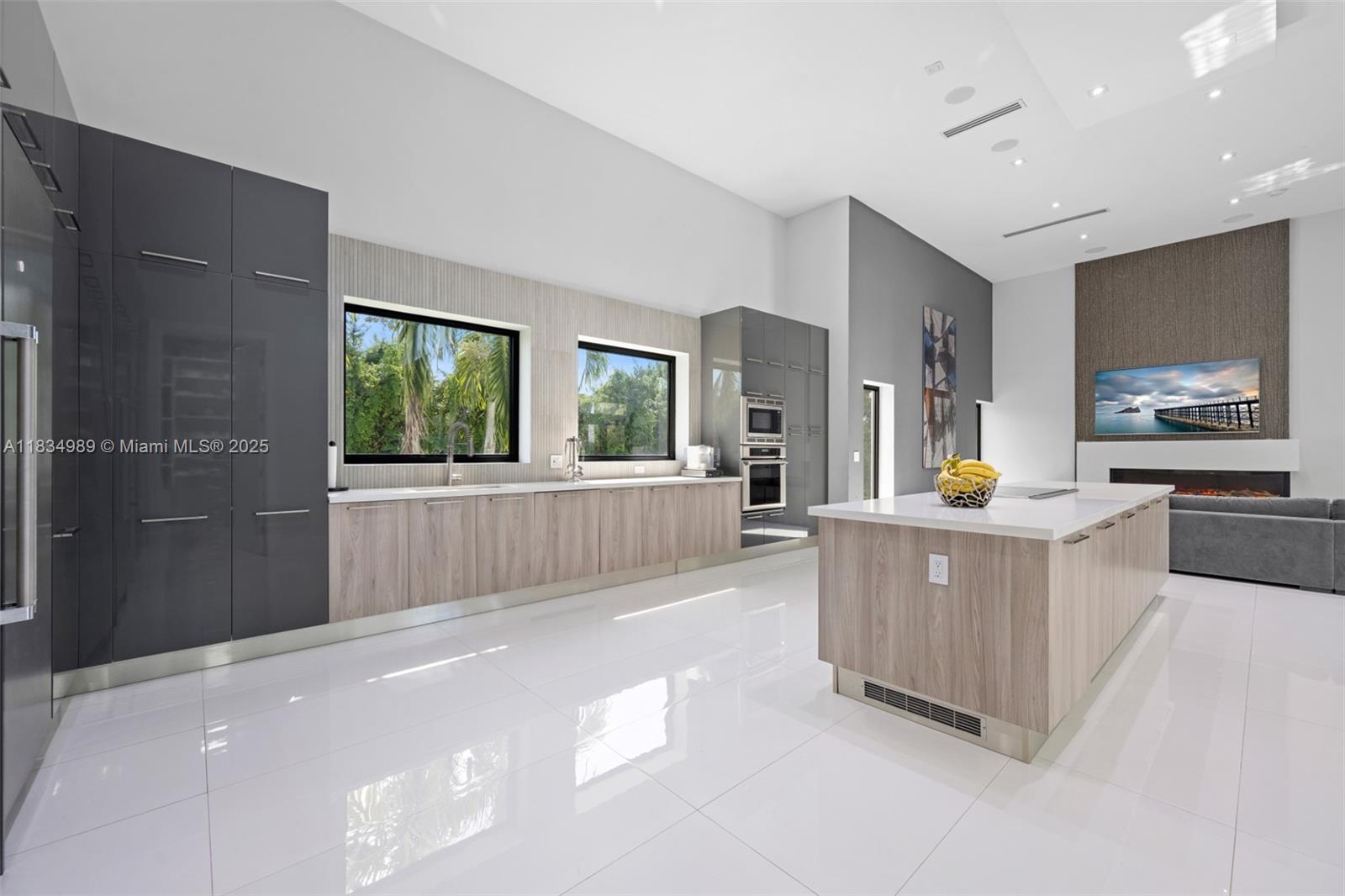 11350 NW 8th St Plantation, FL 33325