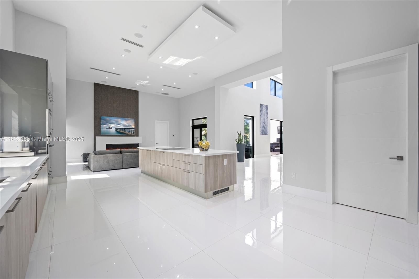 11350 NW 8th St Plantation, FL 33325