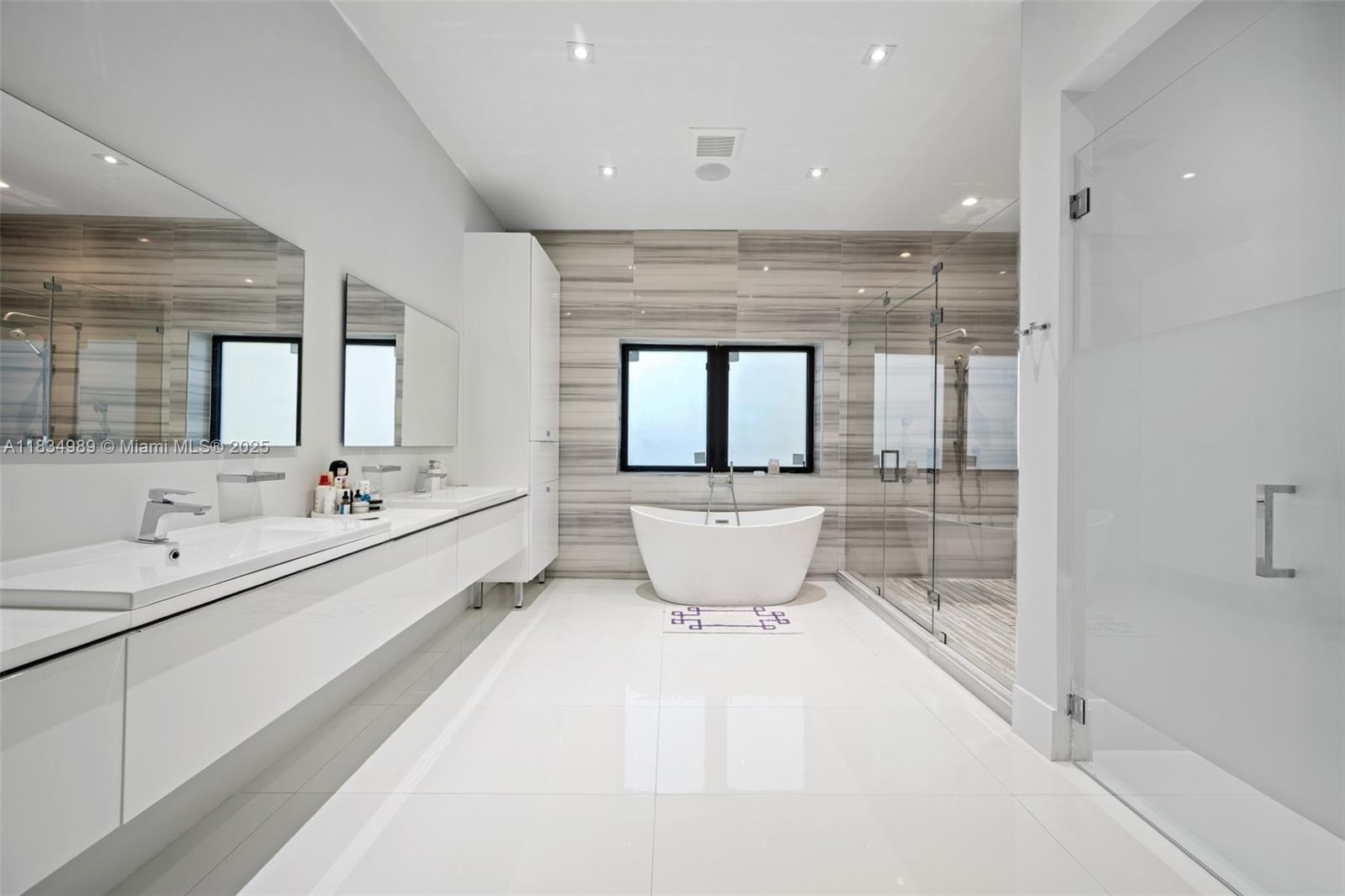 11350 NW 8th St Plantation, FL 33325