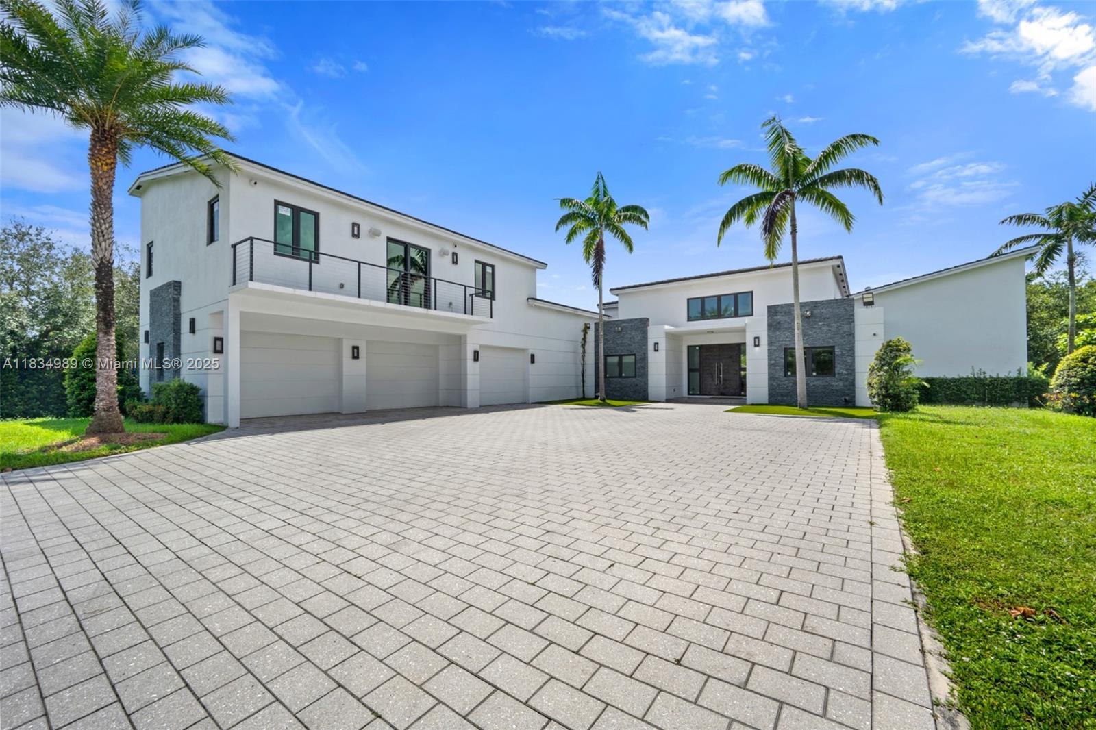 11350 NW 8th St Plantation, FL 33325