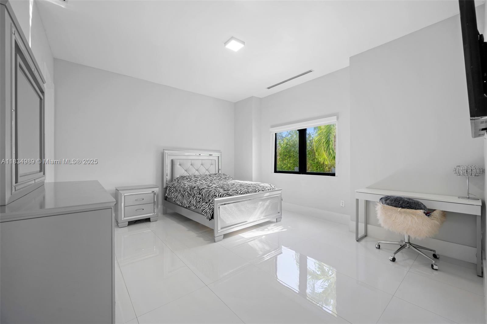 11350 NW 8th St Plantation, FL 33325