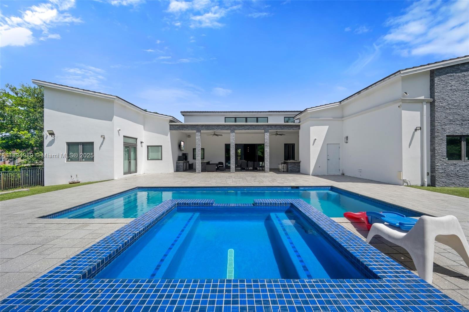 11350 NW 8th St Plantation, FL 33325