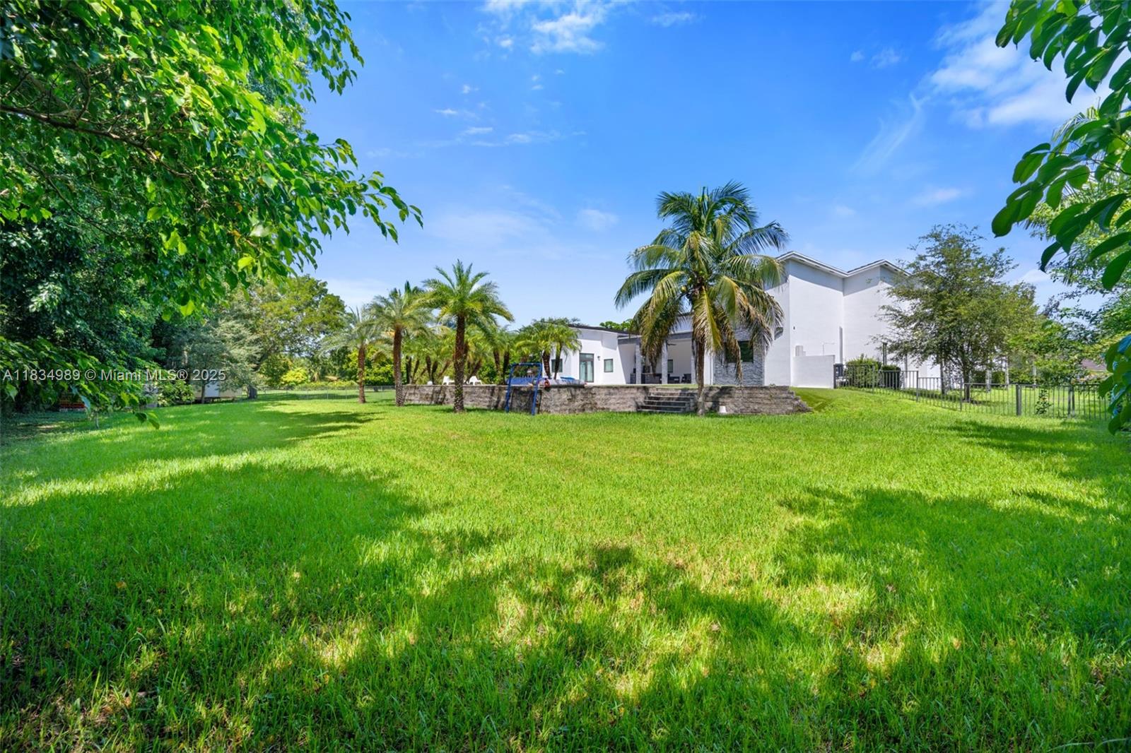 11350 NW 8th St Plantation, FL 33325