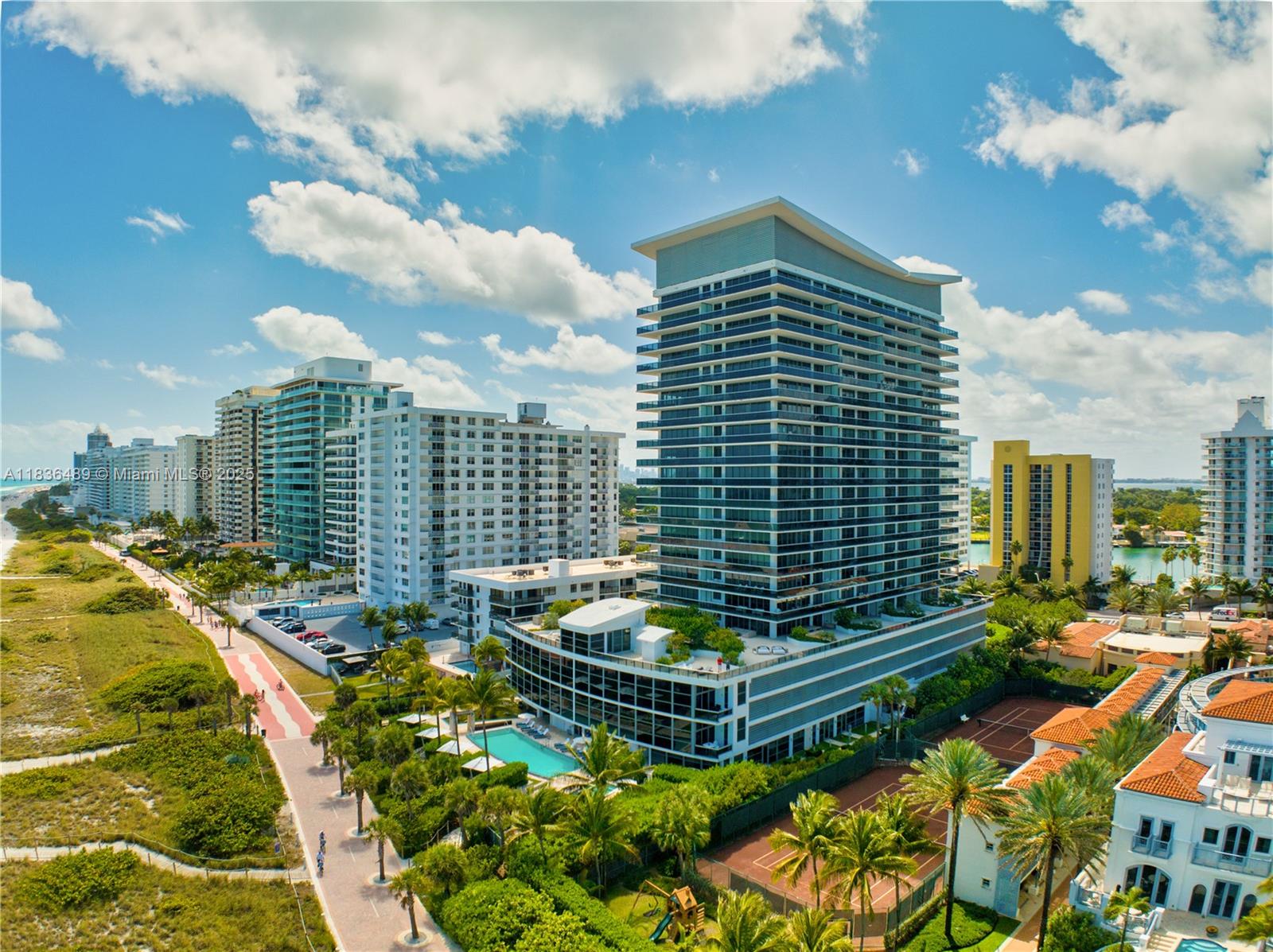 5875 Collins Ave #505