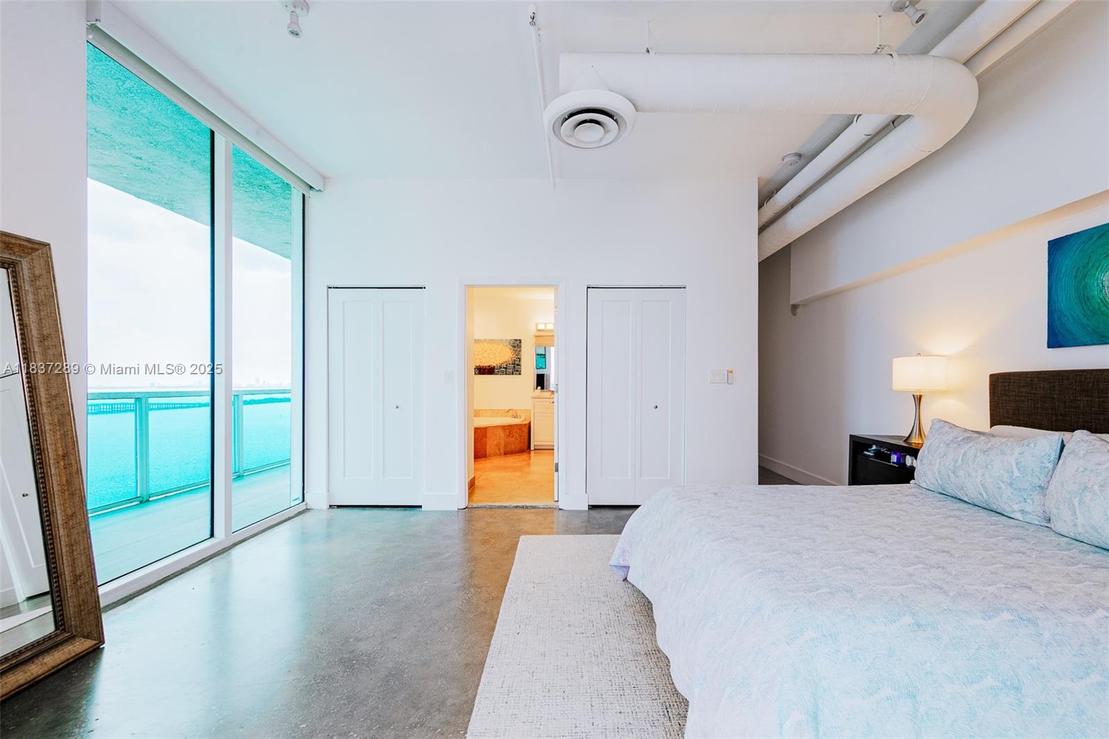 image Star Lofts On The Bay Con9