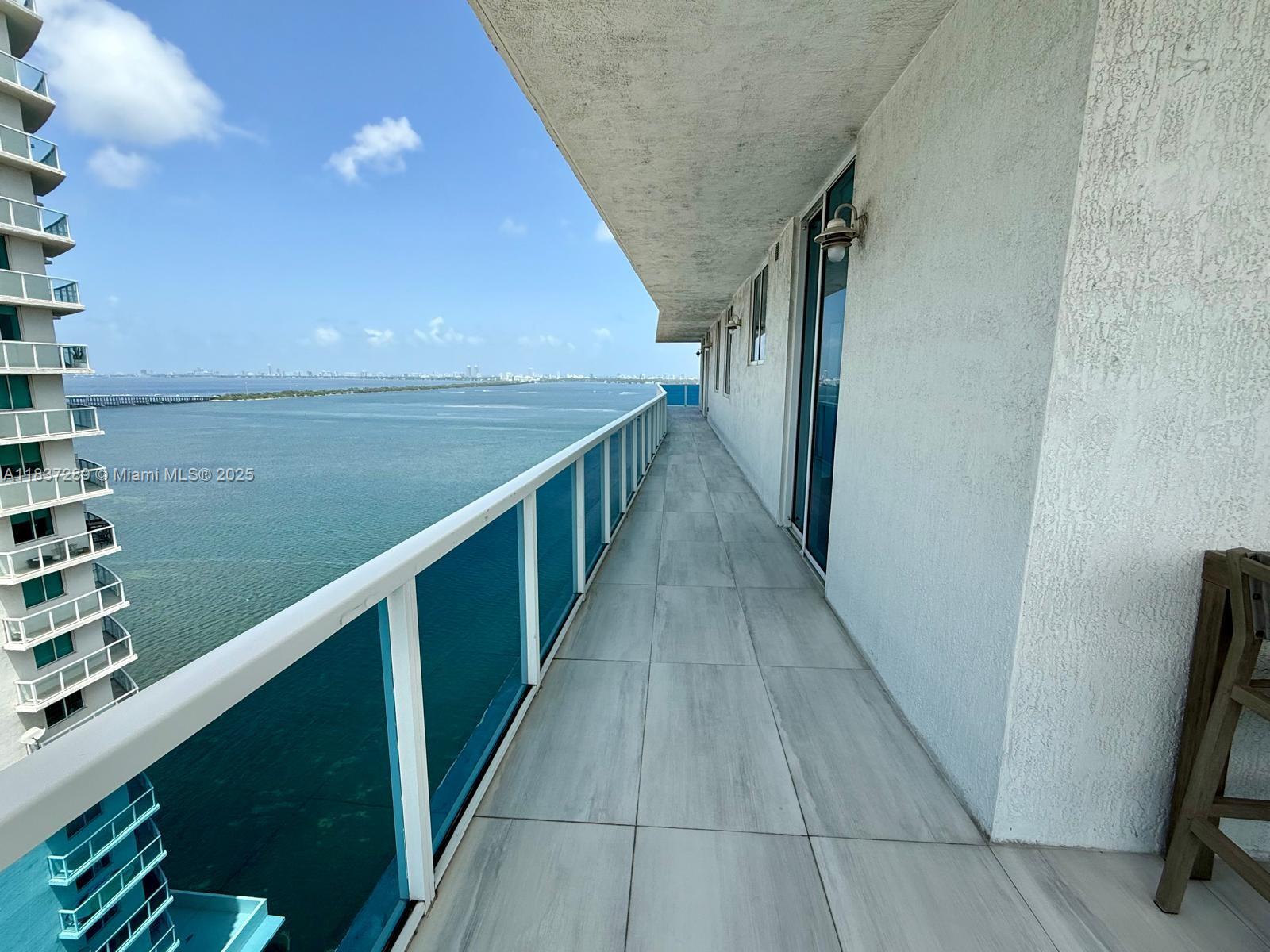 image Star Lofts On The Bay Con17