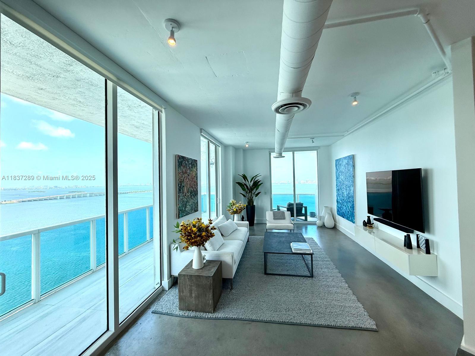 image Star Lofts On The Bay Con1