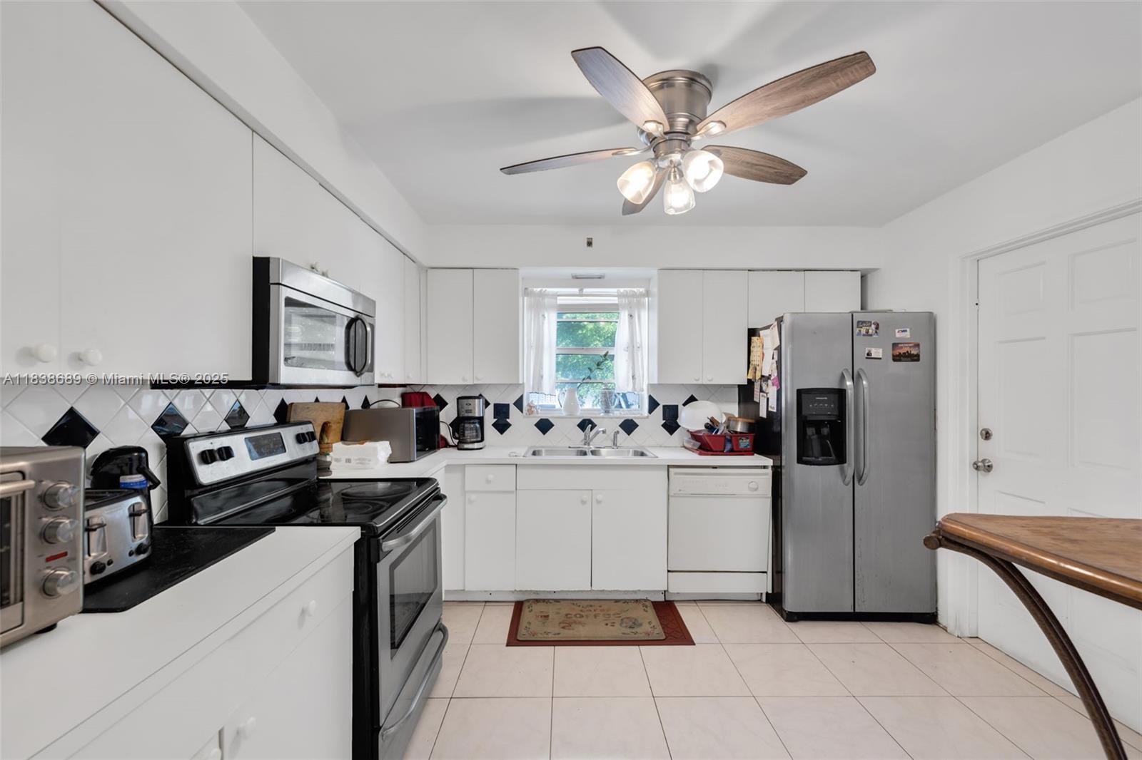 500 S Luna Ct #6
