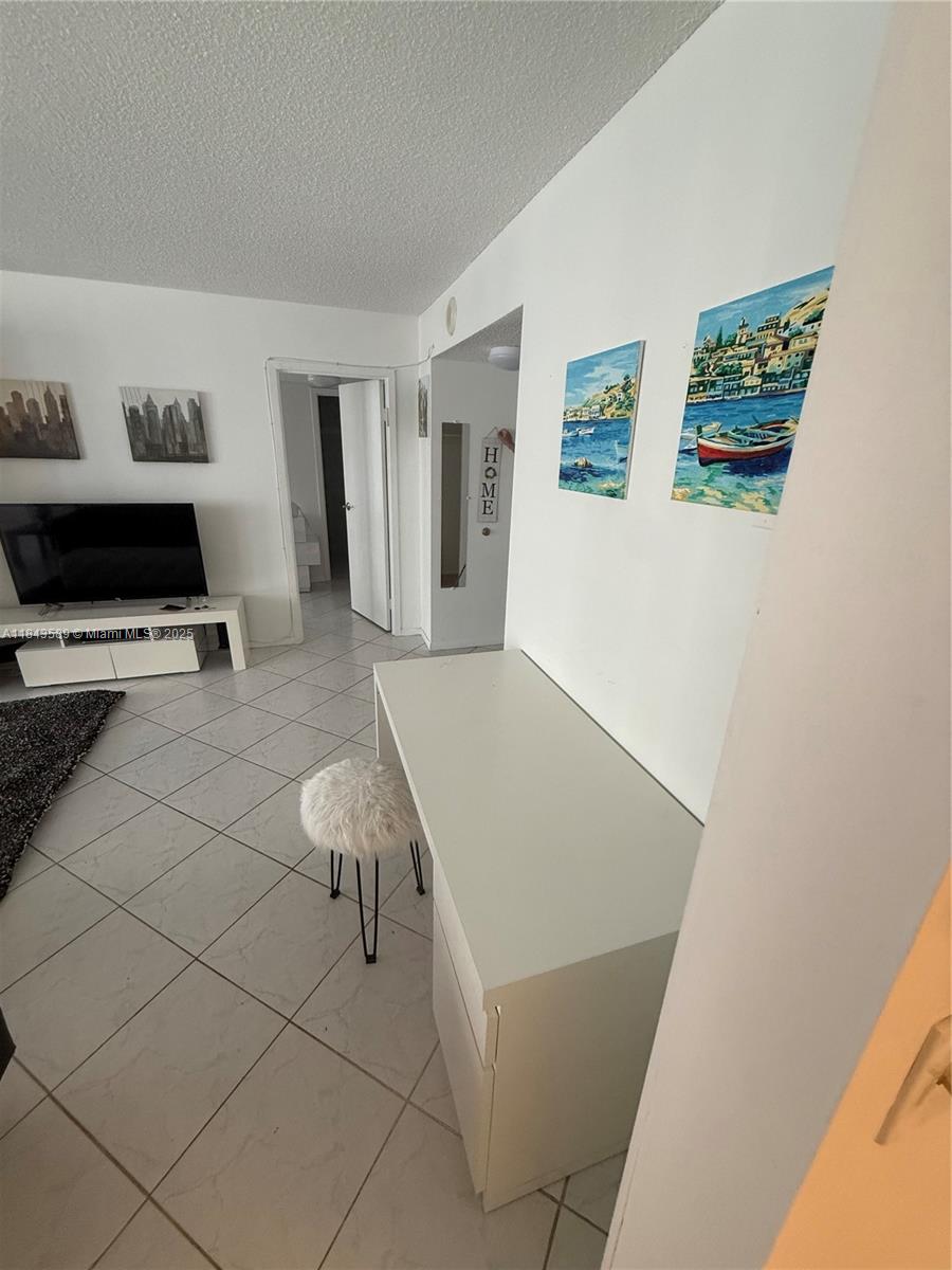 image Winston Towers 4009
