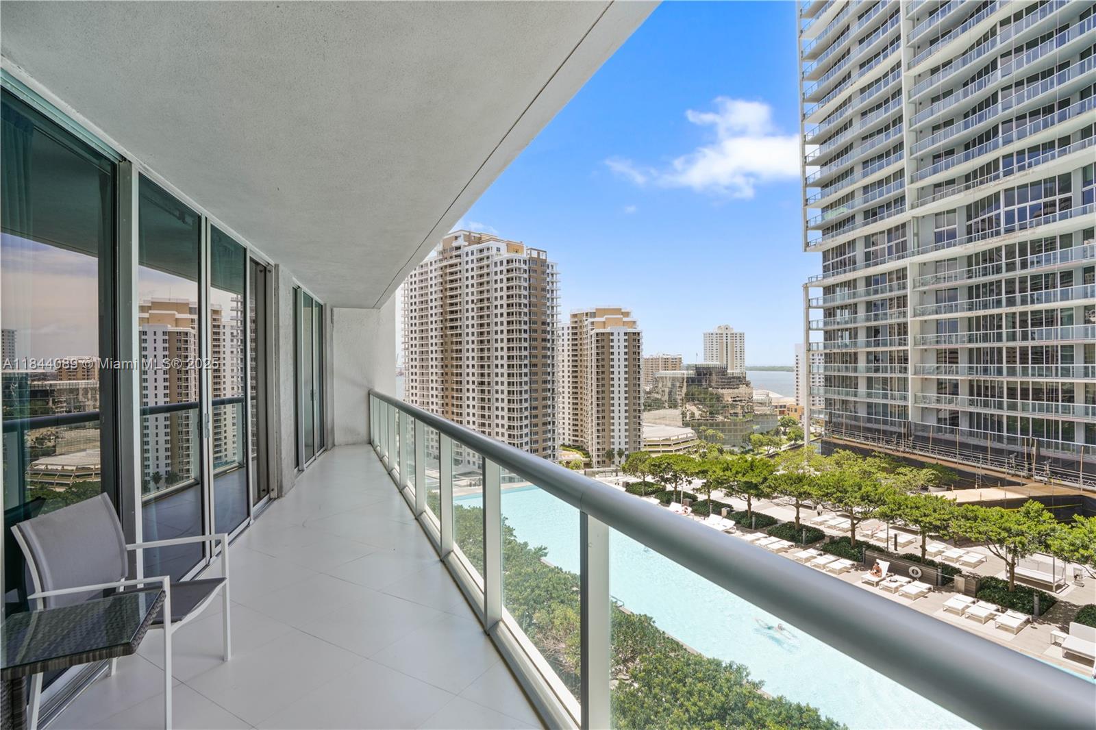 475 Brickell Ave #1809
