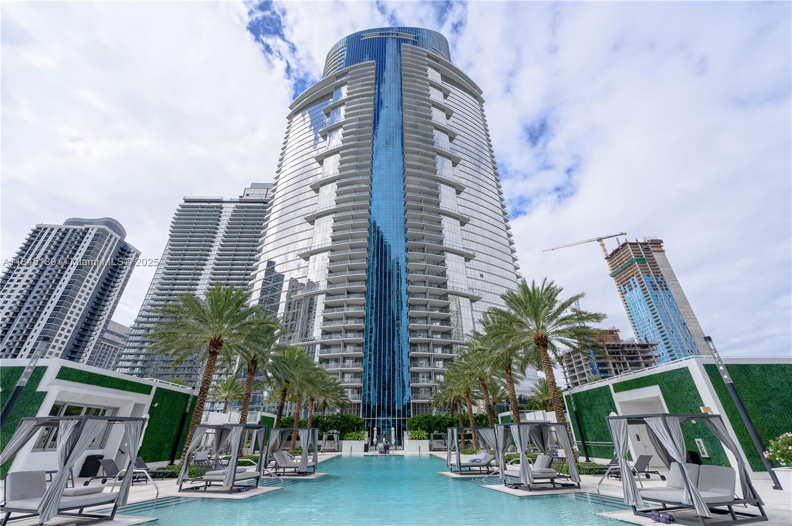 image Paramount Miami36
