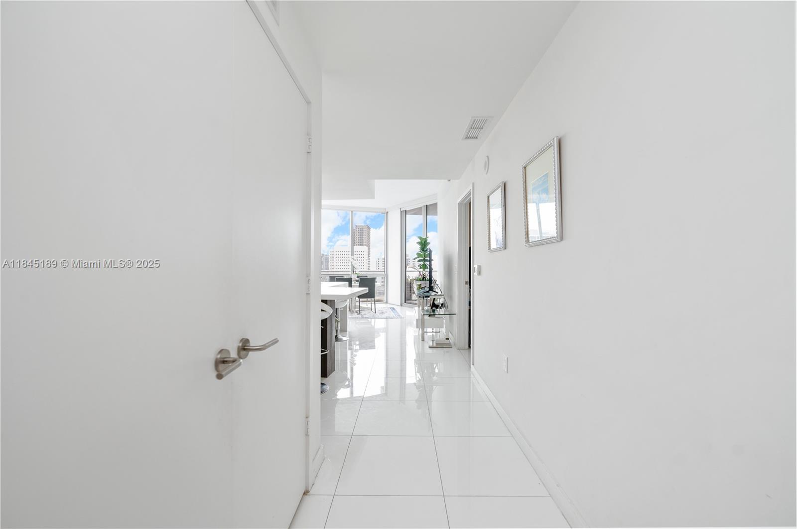 image Paramount Miami39