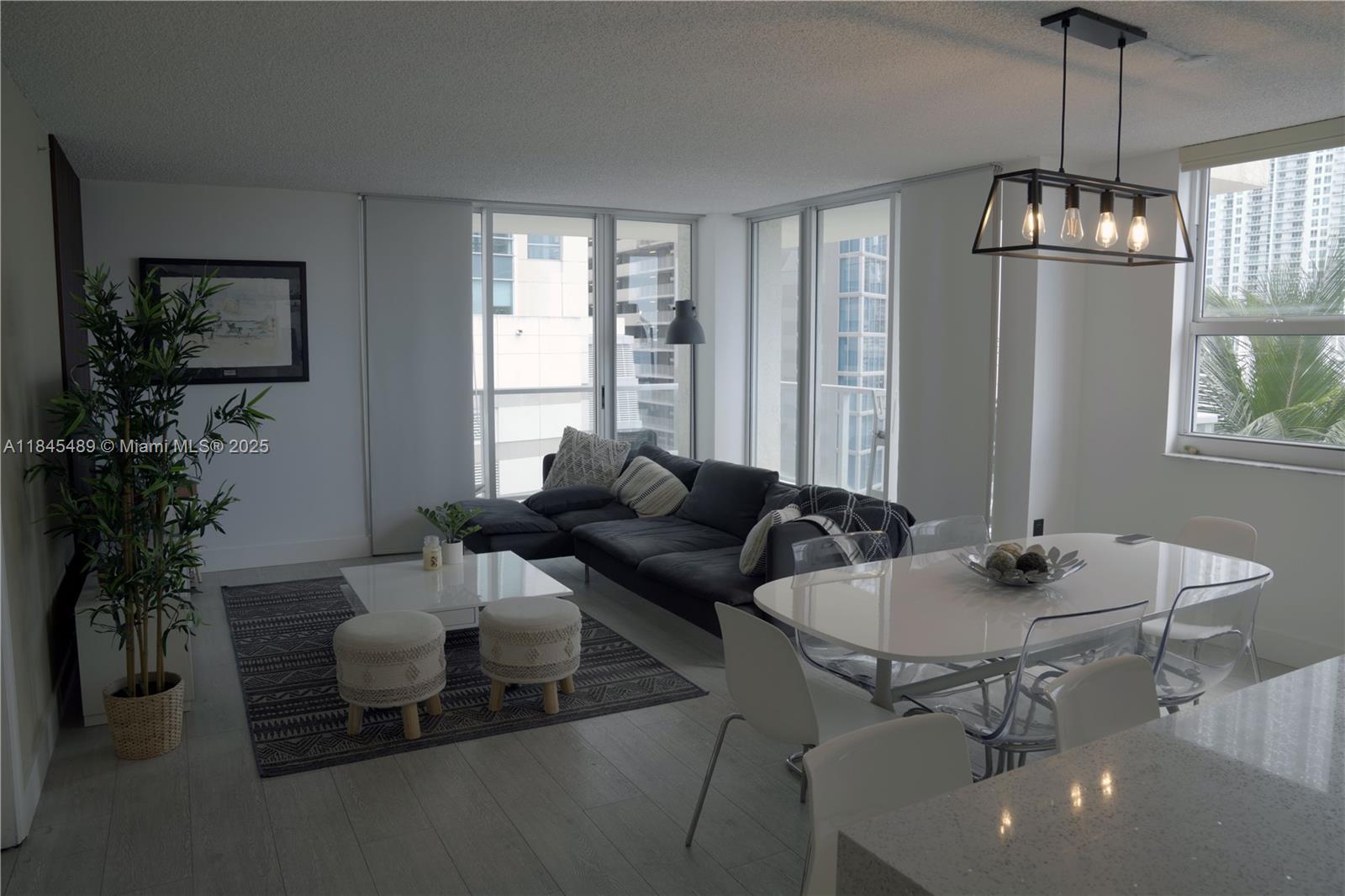 1155 Brickell Bay Dr #902