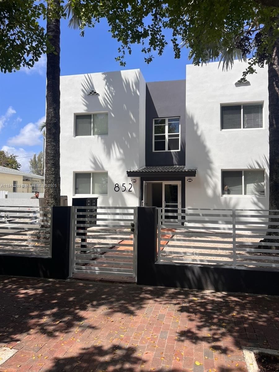 852 SW 13th Ave #6