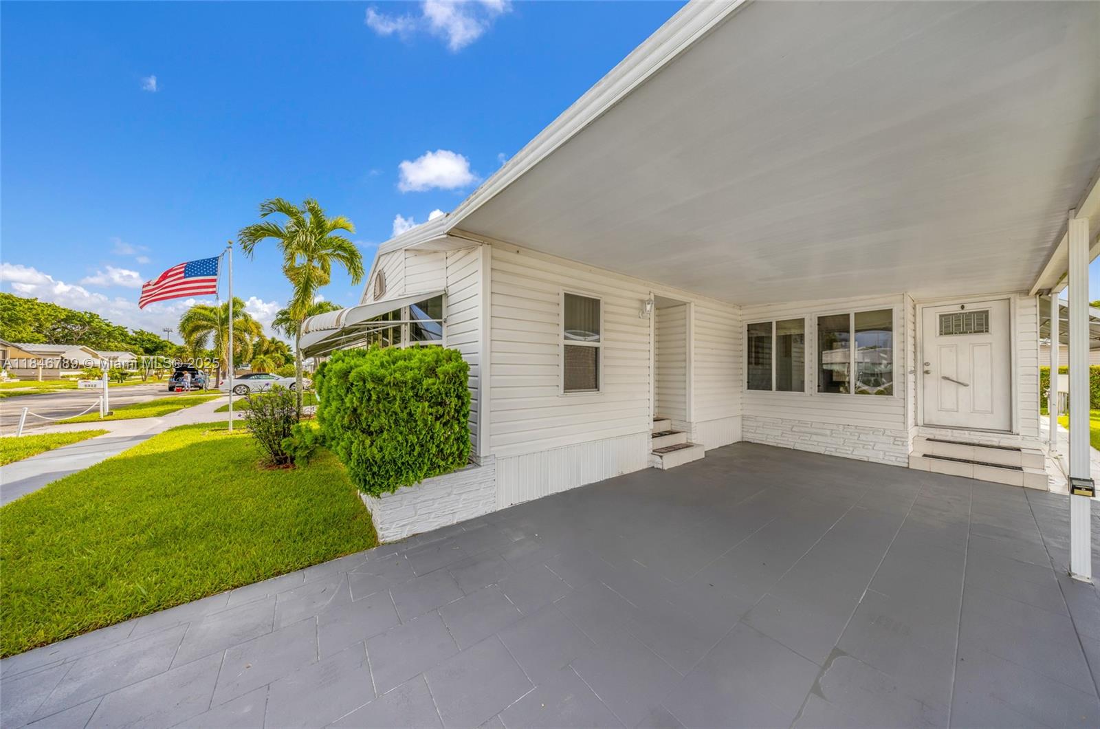 5298 NW 4th Ter