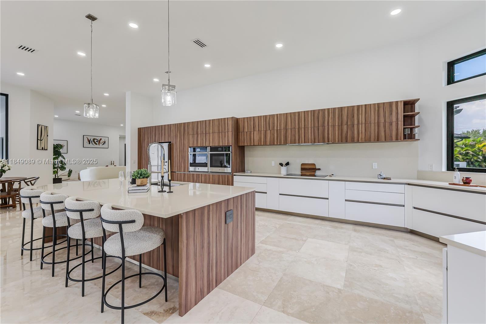 601 Ranch Rd Weston, FL 33326