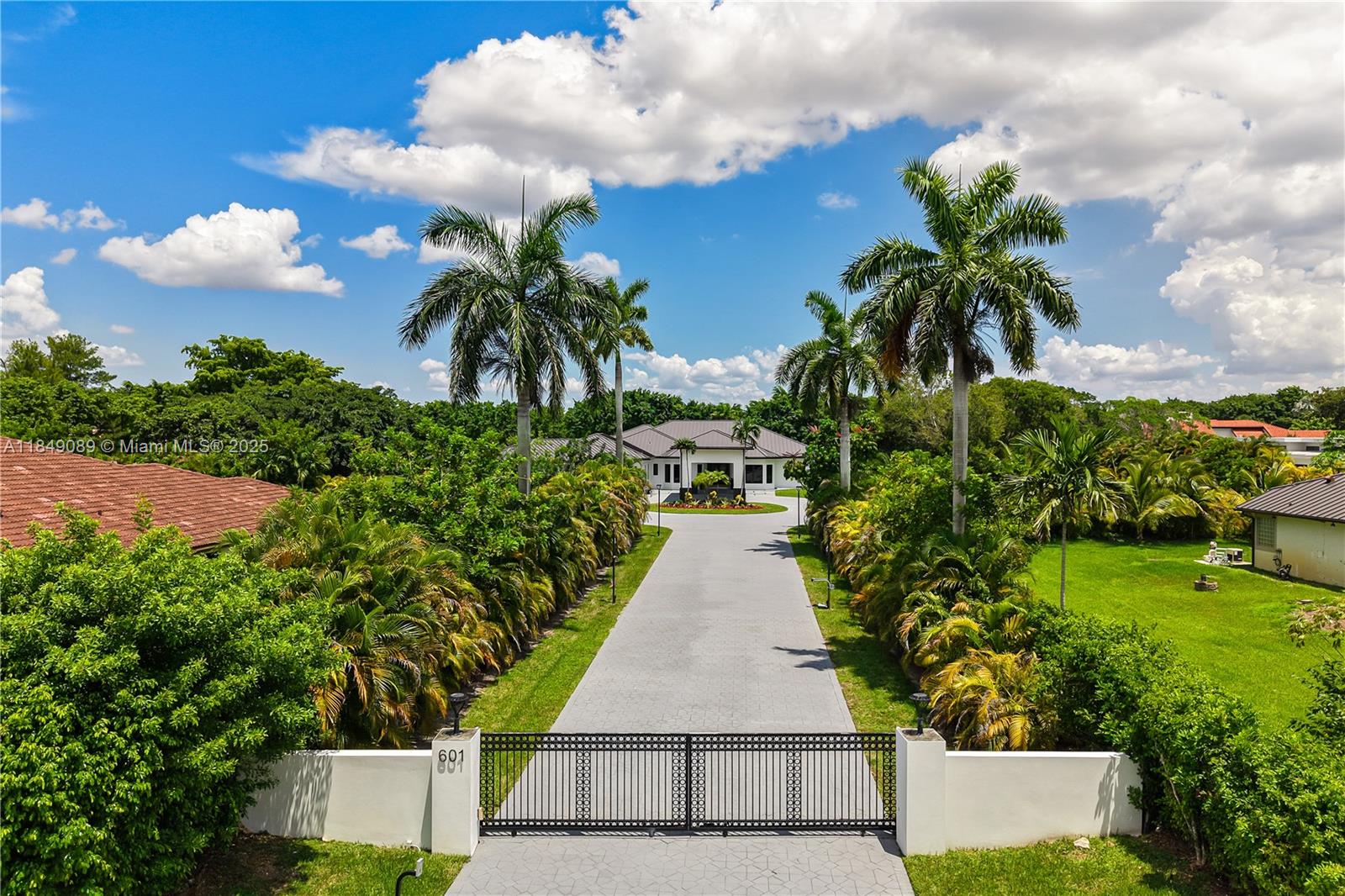 601 Ranch Rd Weston, FL 33326