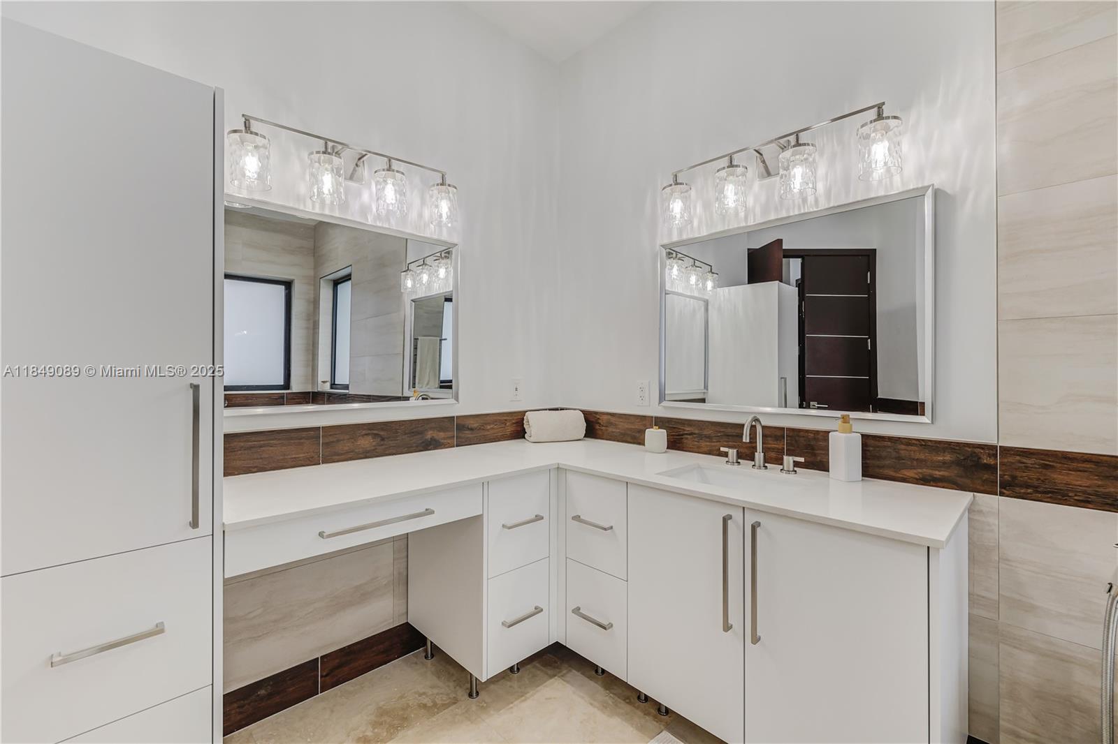 601 Ranch Rd Weston, FL 33326