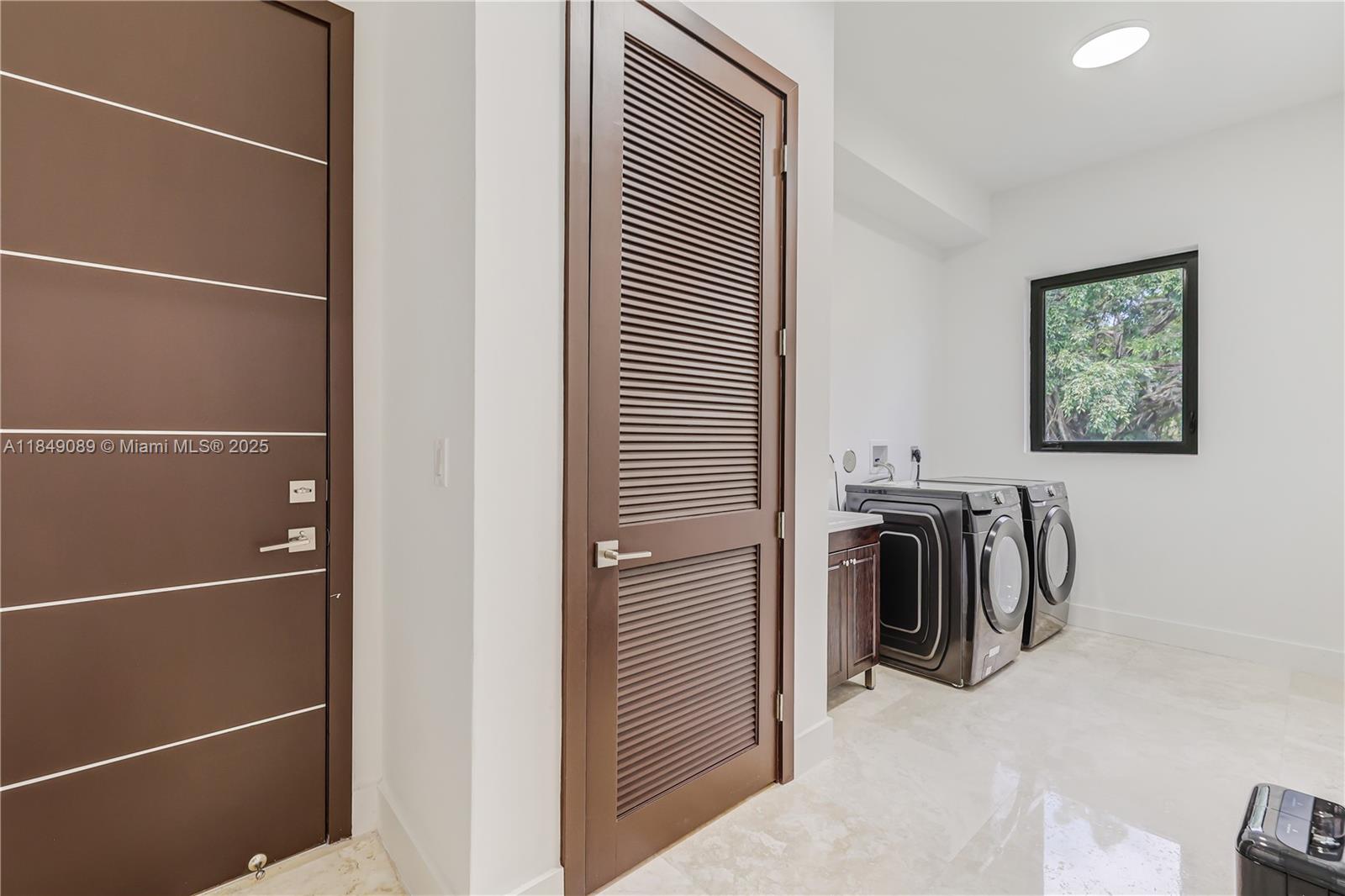 601 Ranch Rd Weston, FL 33326