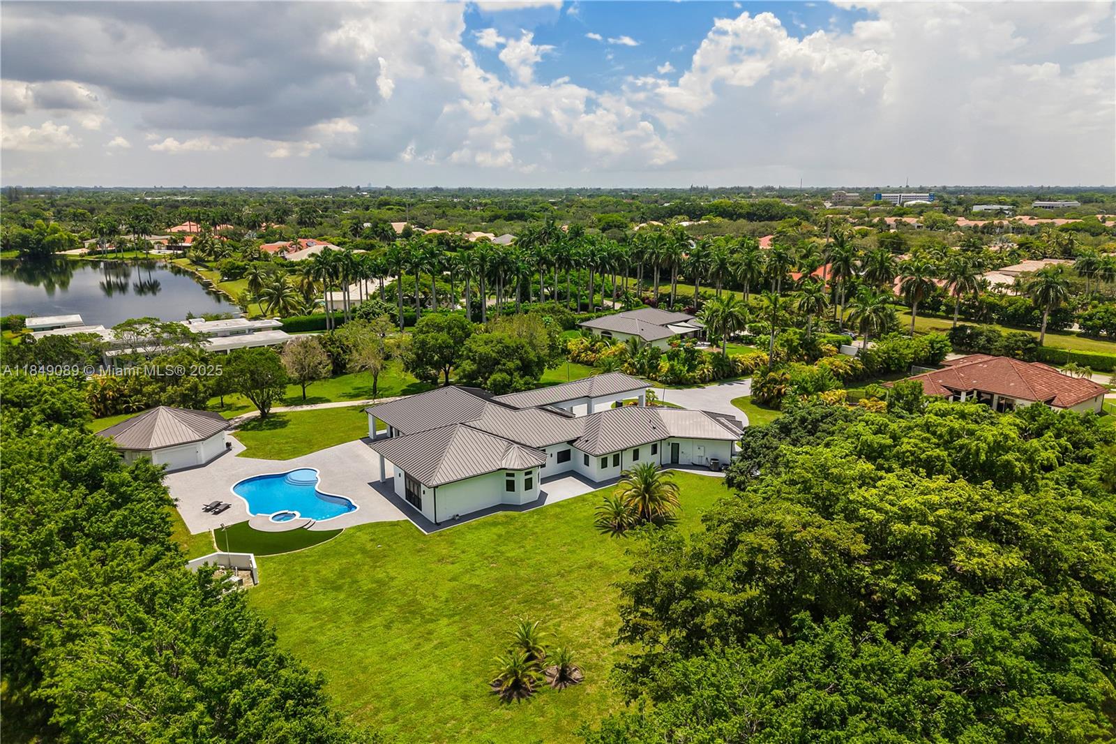 601 Ranch Rd Weston, FL 33326