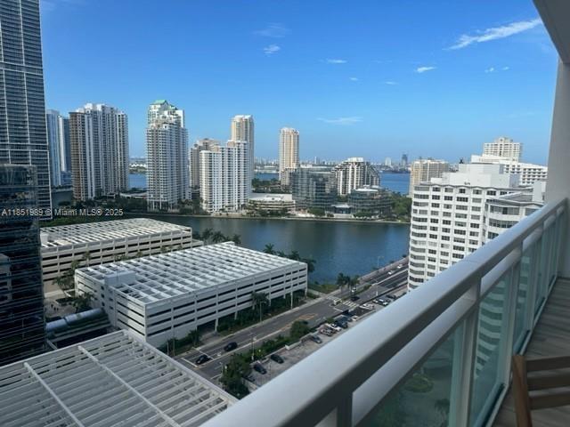 950 Brickell Bay Dr #2104