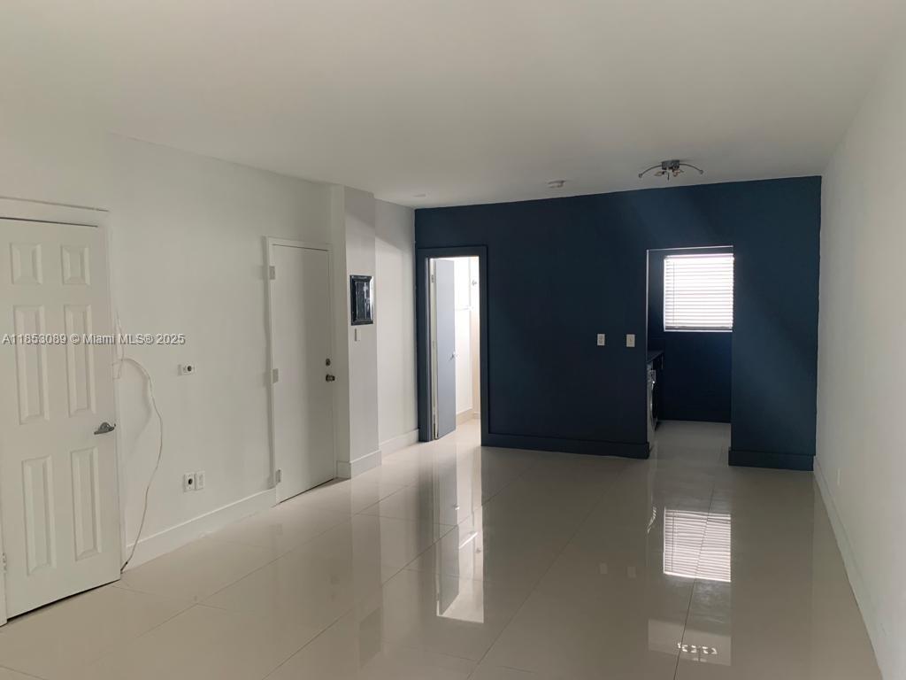 1604 Drexel Ave #208