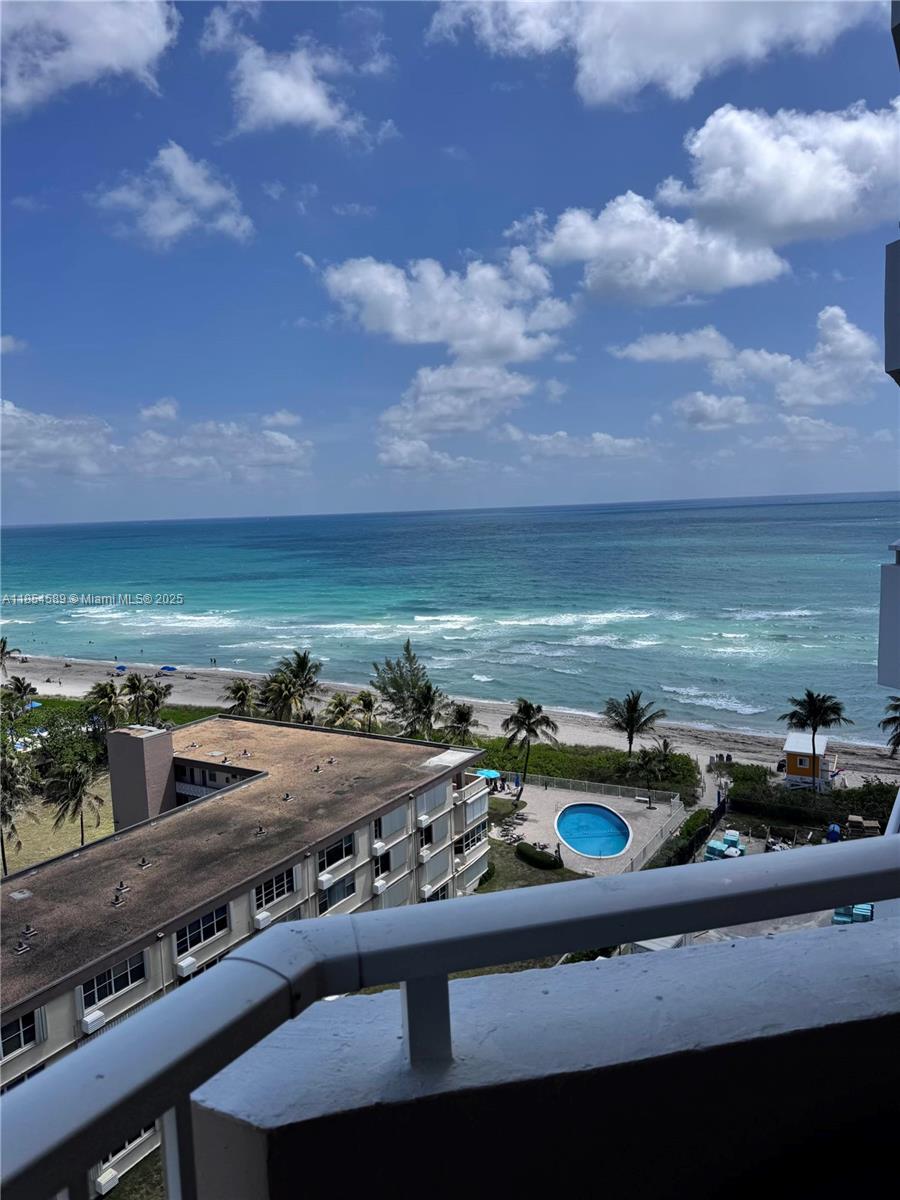 1950 S Ocean Dr #11D