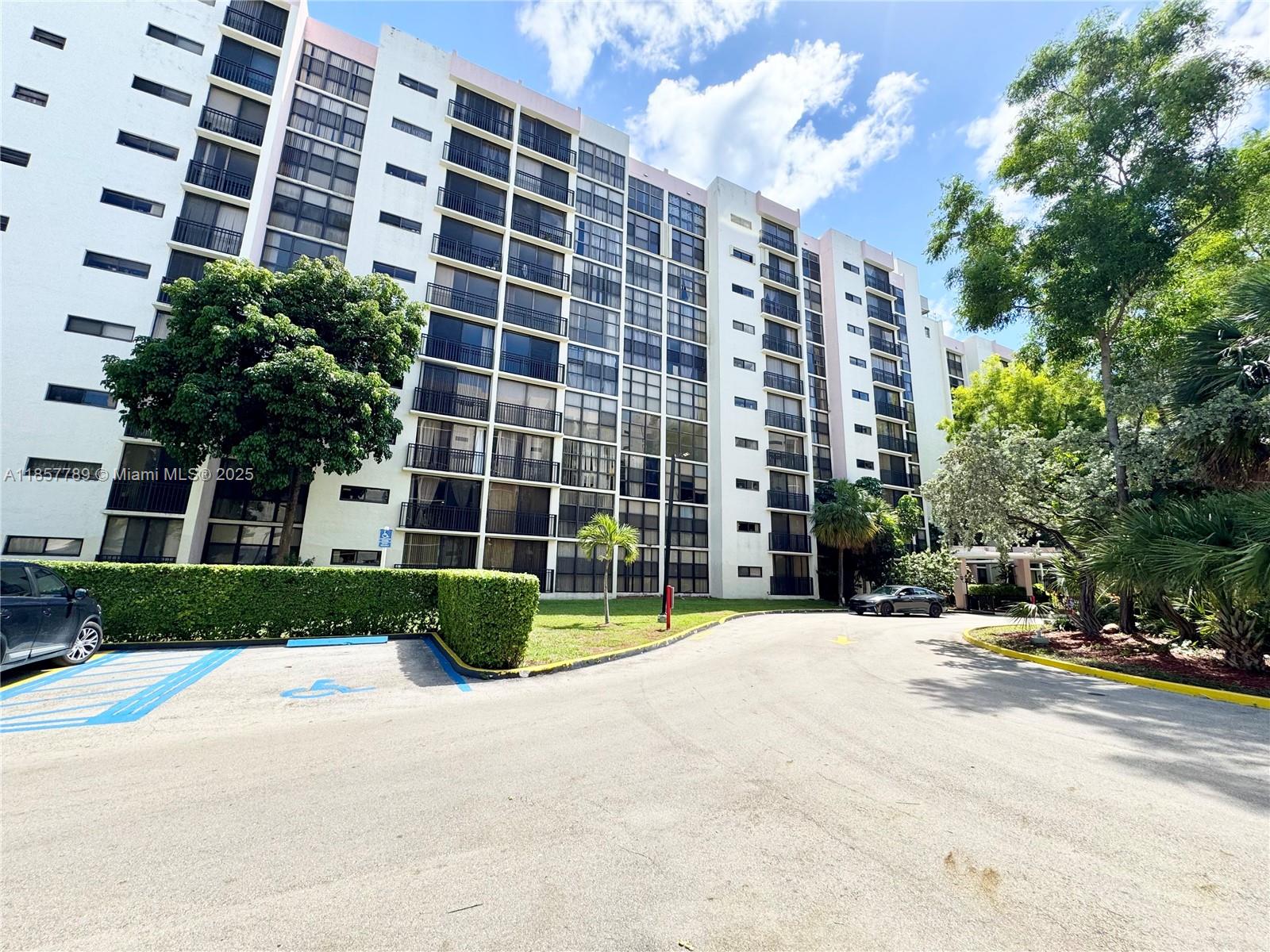 17011 N Bay Rd #902