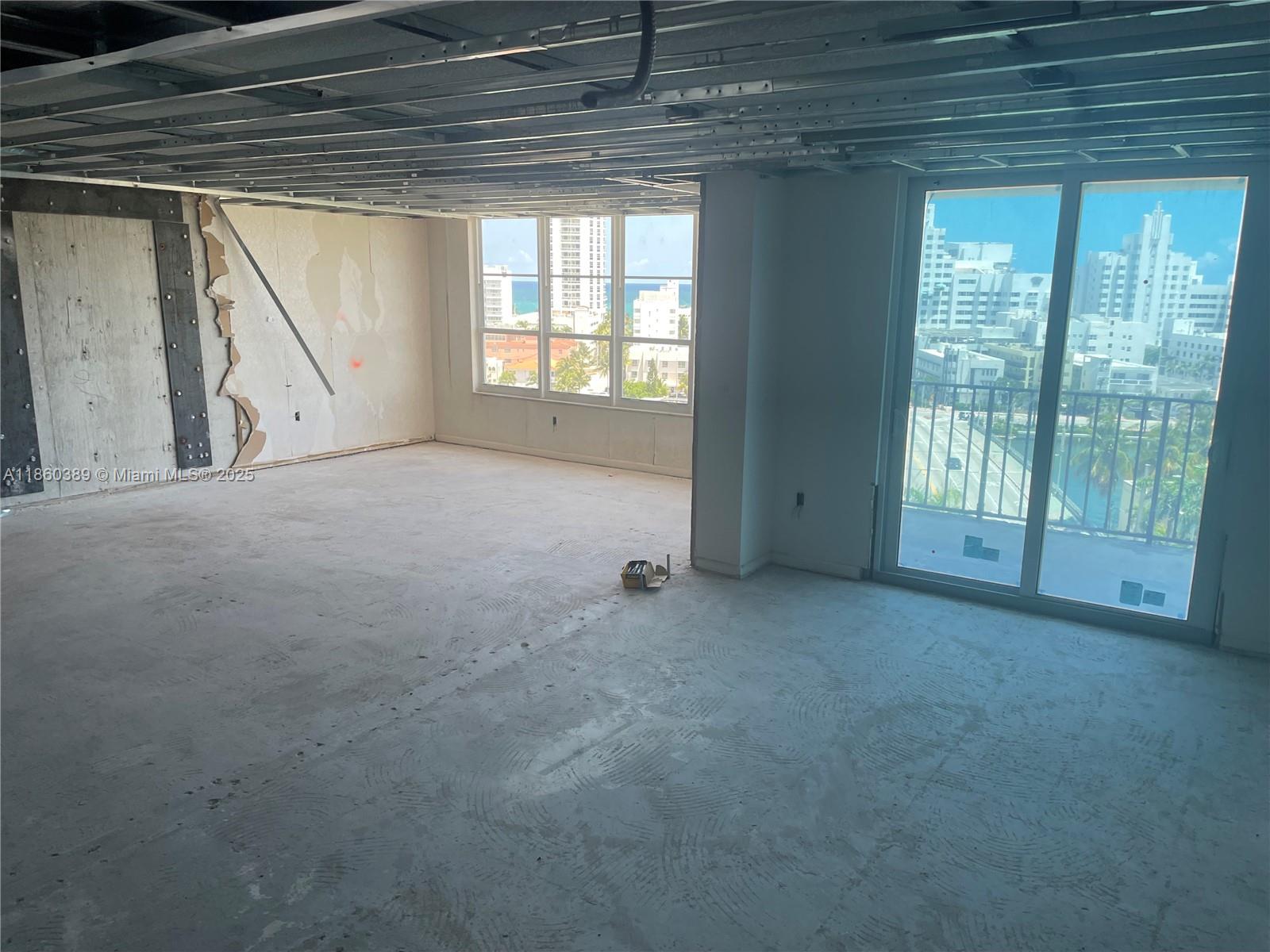 4101 Pine Tree Dr #926,925 Miami Beach, FL 33140