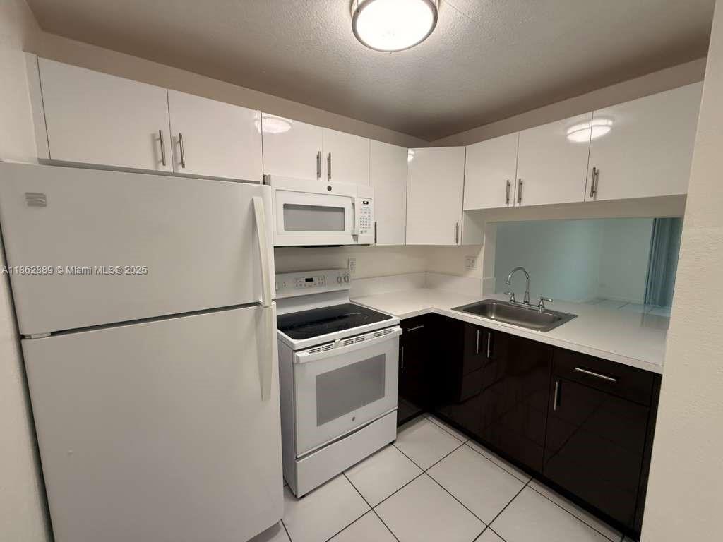 9310 Fontainebleau Blvd #307 Miami, FL 33172