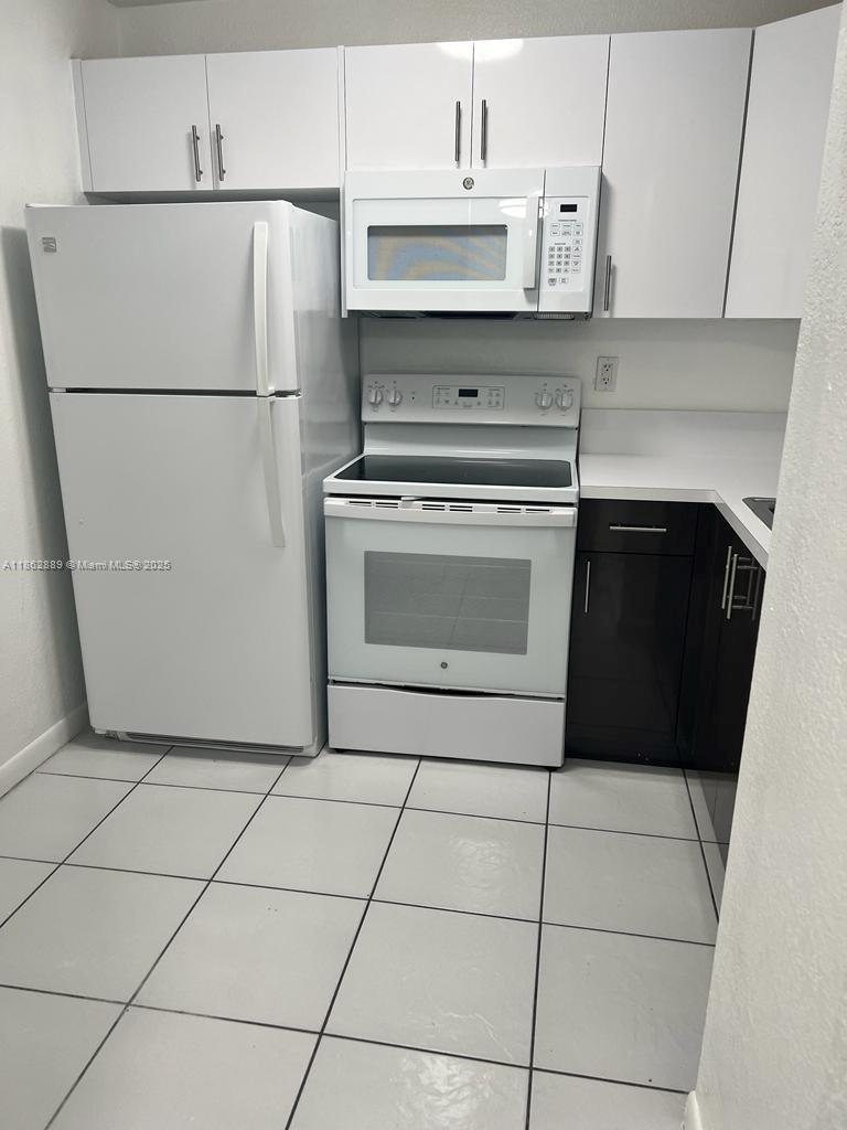 9310 Fontainebleau Blvd #307 Miami, FL 33172