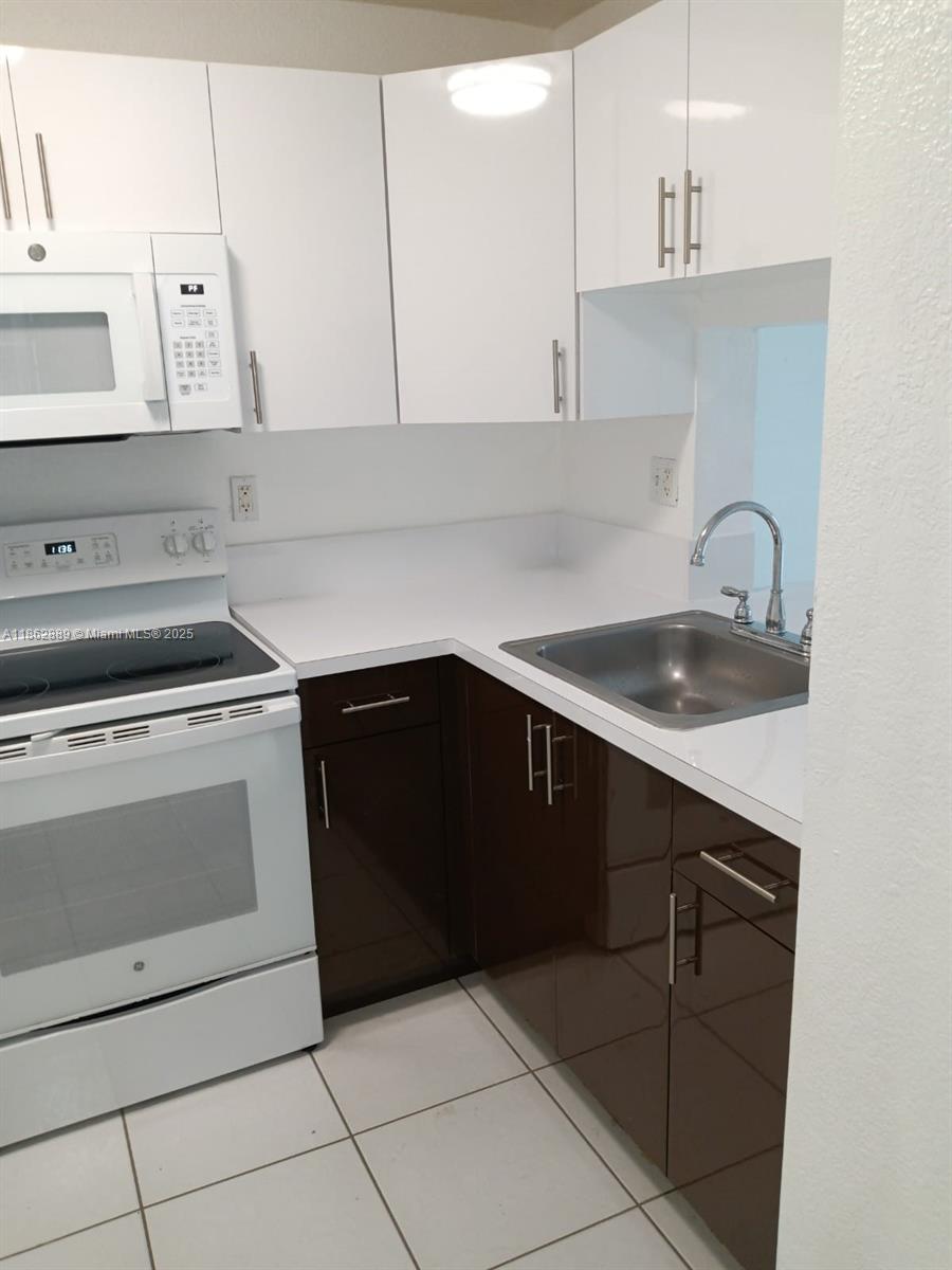 9310 Fontainebleau Blvd #307 Miami, FL 33172